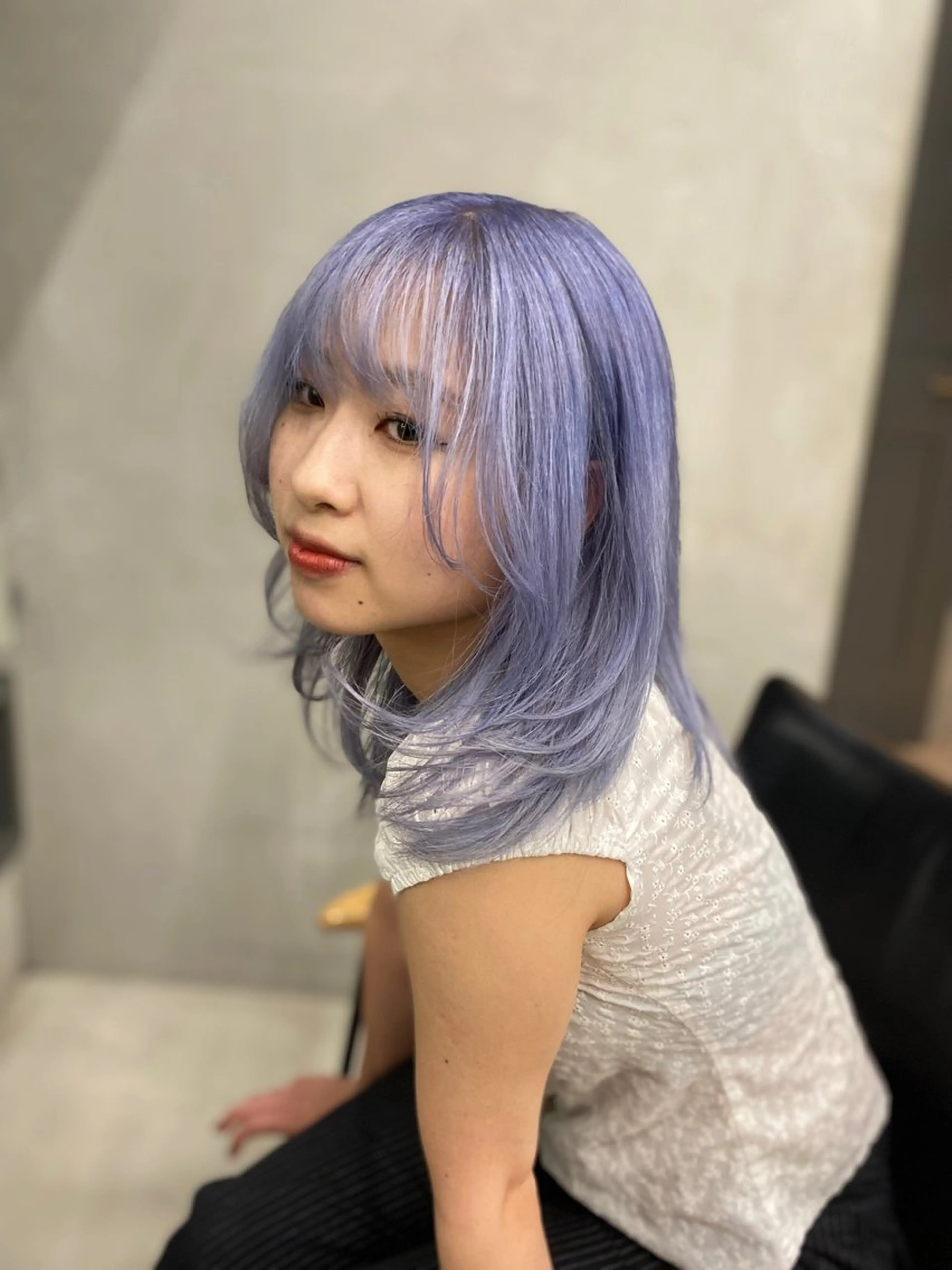 ミディアム カラー ヘアアレンジ 黒髪 ブリーチ ハイトーンカラー ヘアカラー トリートメント mina 🌷のヘアスタイル