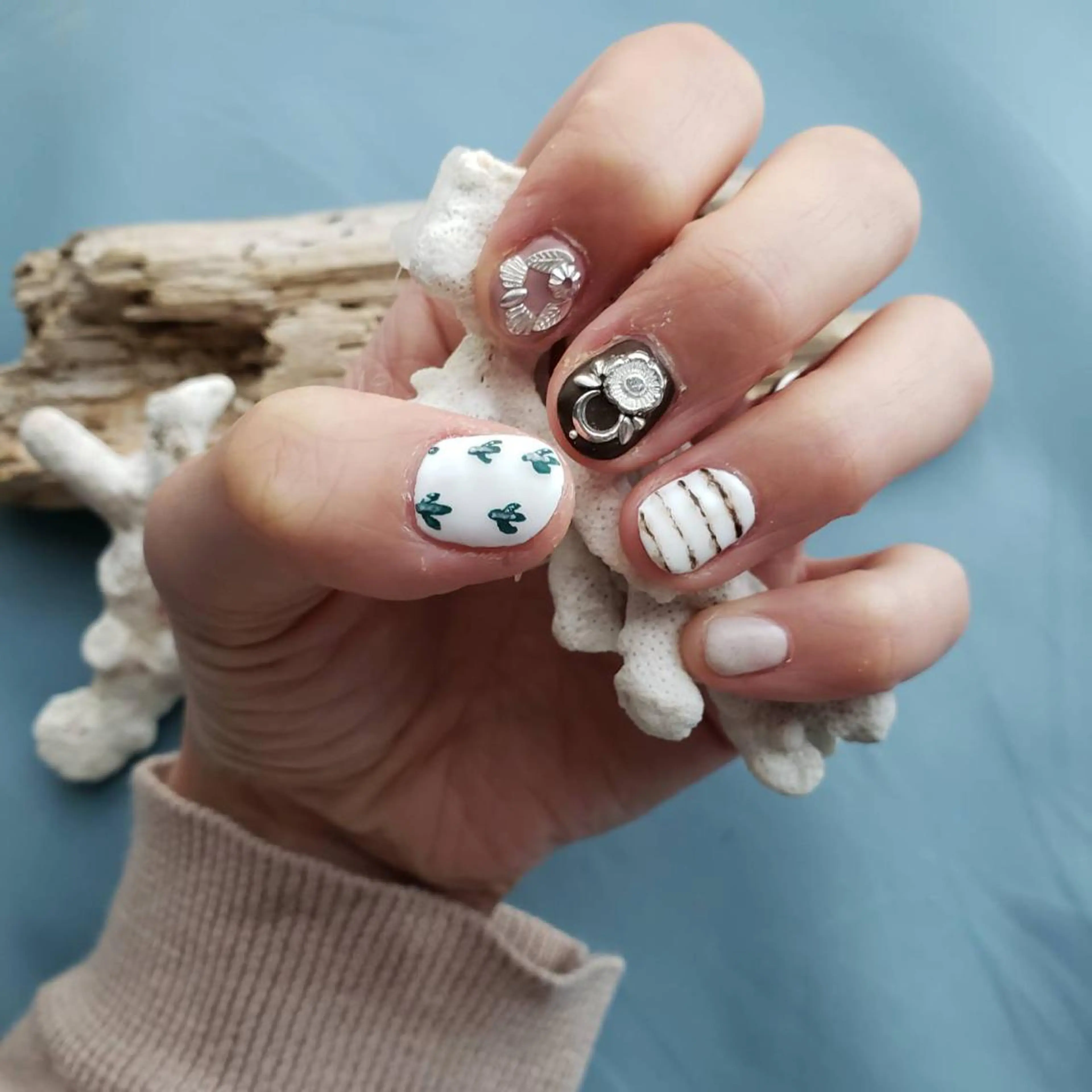 ネイル LAVISH nail salonのネイルデザイン