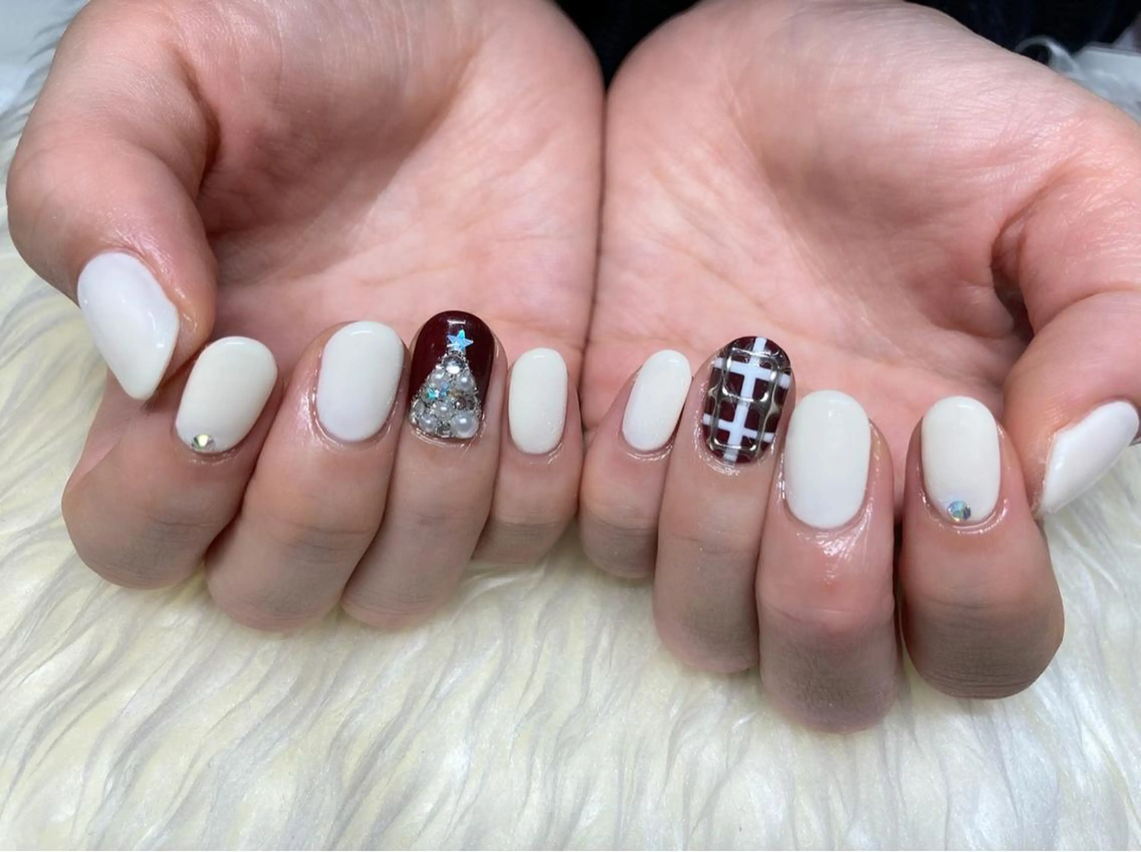 ネイル ジェルネイル ニュアンスネイル パラジェル 冬ネイル クリスマス ハンドネイル Nail&eye Belire 新宿のネイルデザイン