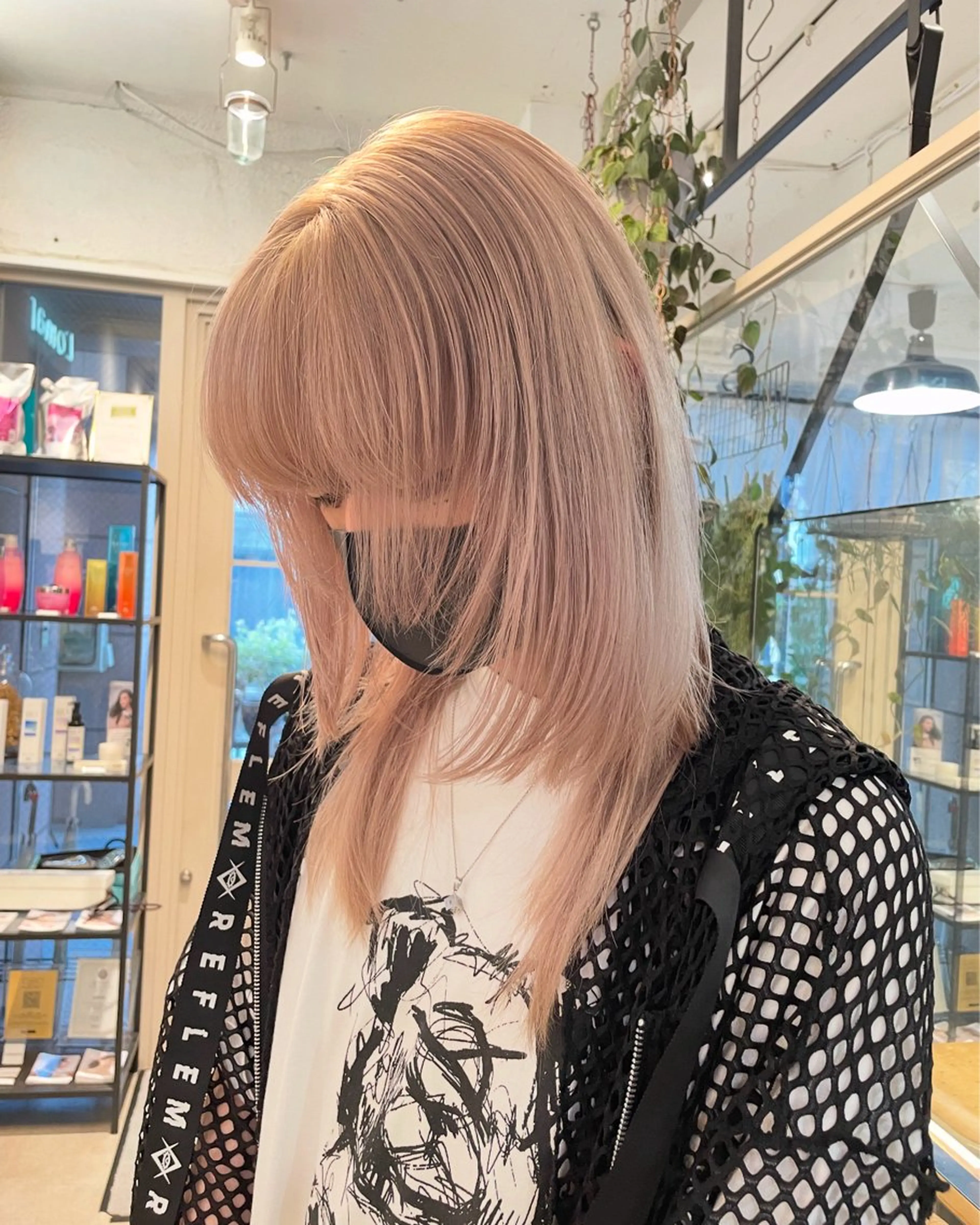 ロング カラー ミルクティー× グレージュMOMOのヘアスタイル