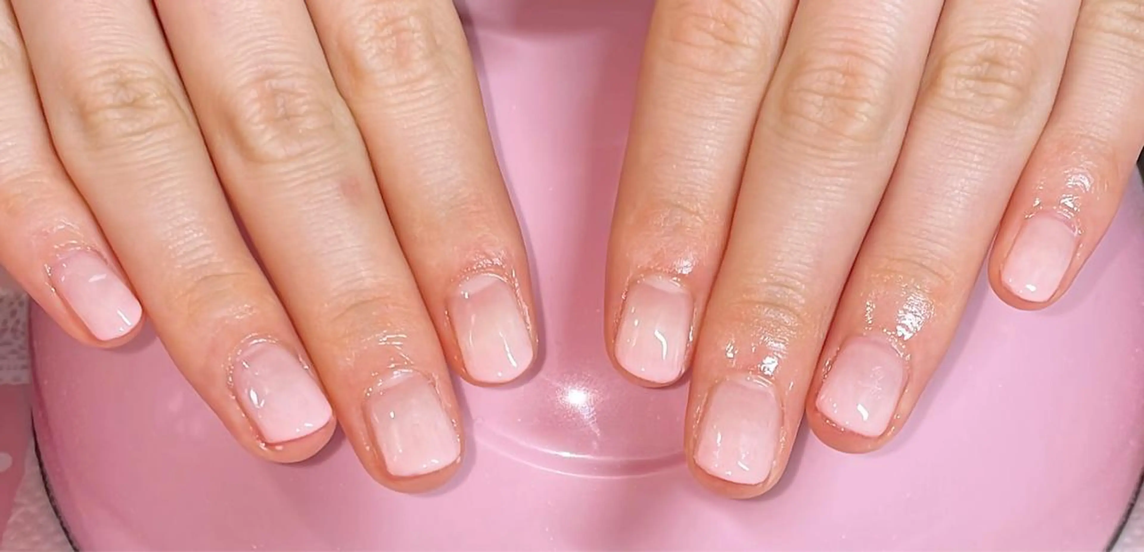 ネイル VIERU 🌈🎀💖のネイルデザイン