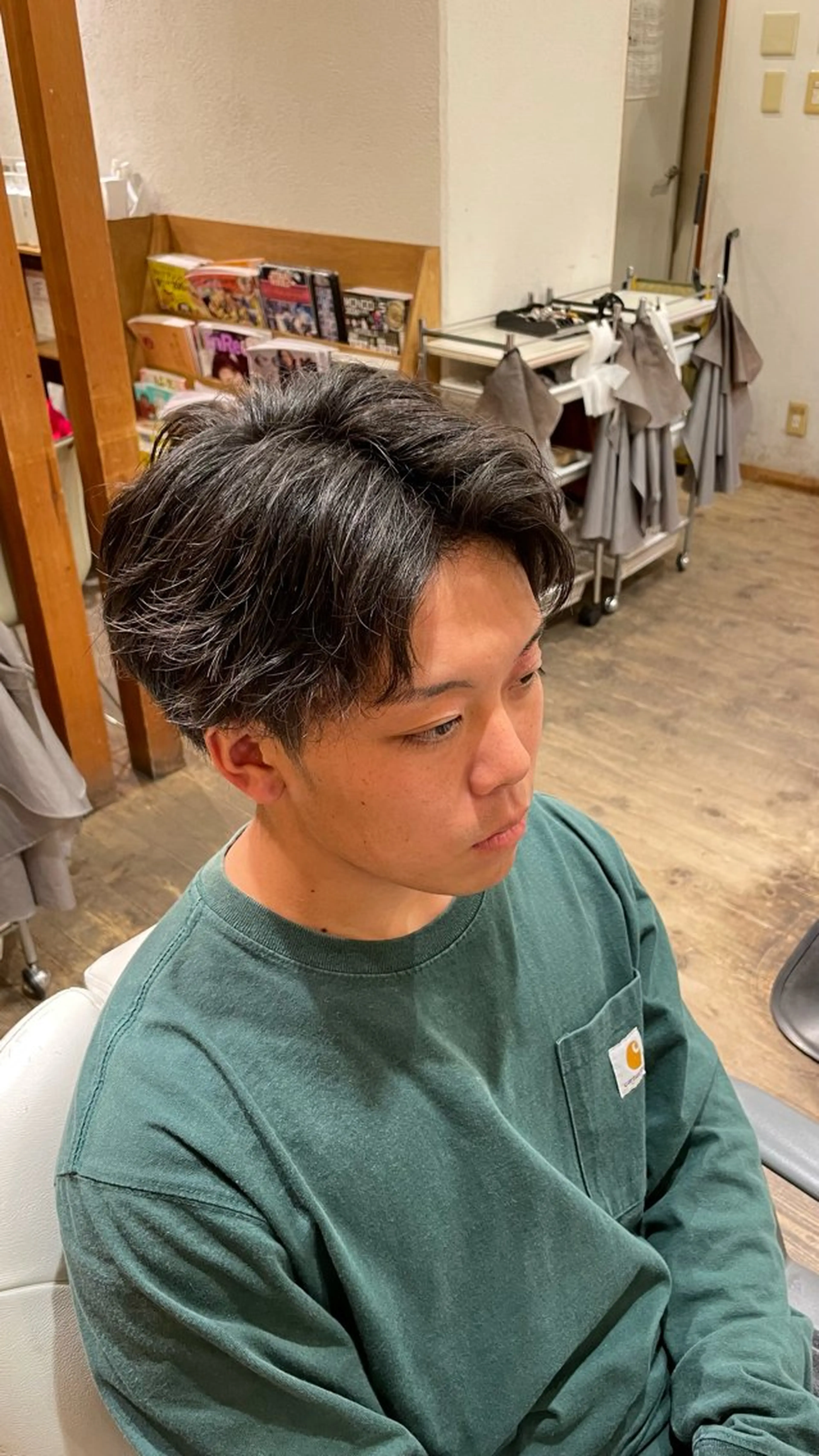 ショート パーマ メンズ 椿 大輔のヘアスタイル