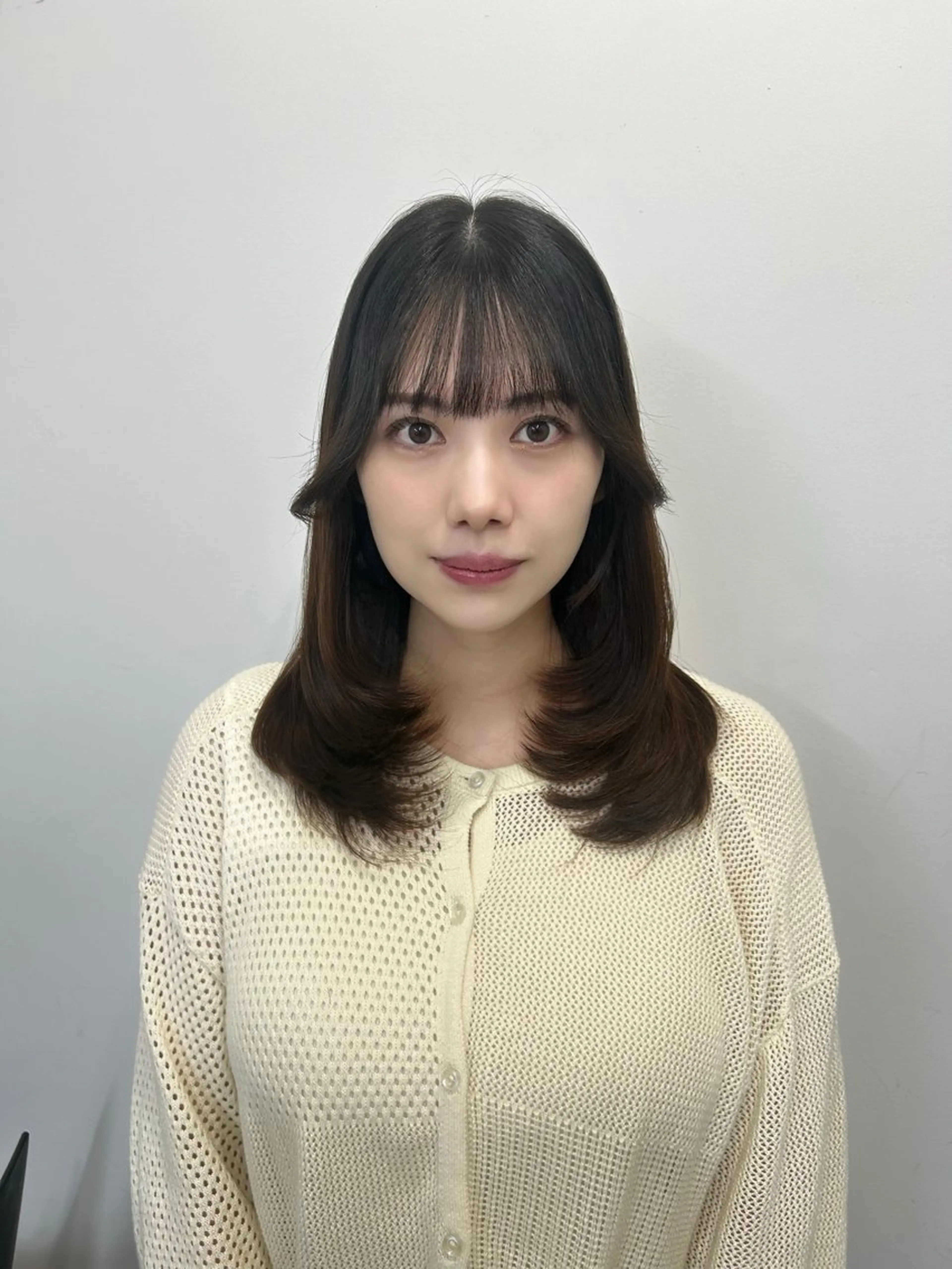 ミディアム ボブ 顔まわりレイヤー 韓国風ヘア レイヤーカット 似合わせカット ヘアカラー トリートメント sunc所属・梅田l大人韓国ヘア レイヤー×艶カラーのヘアスタイル