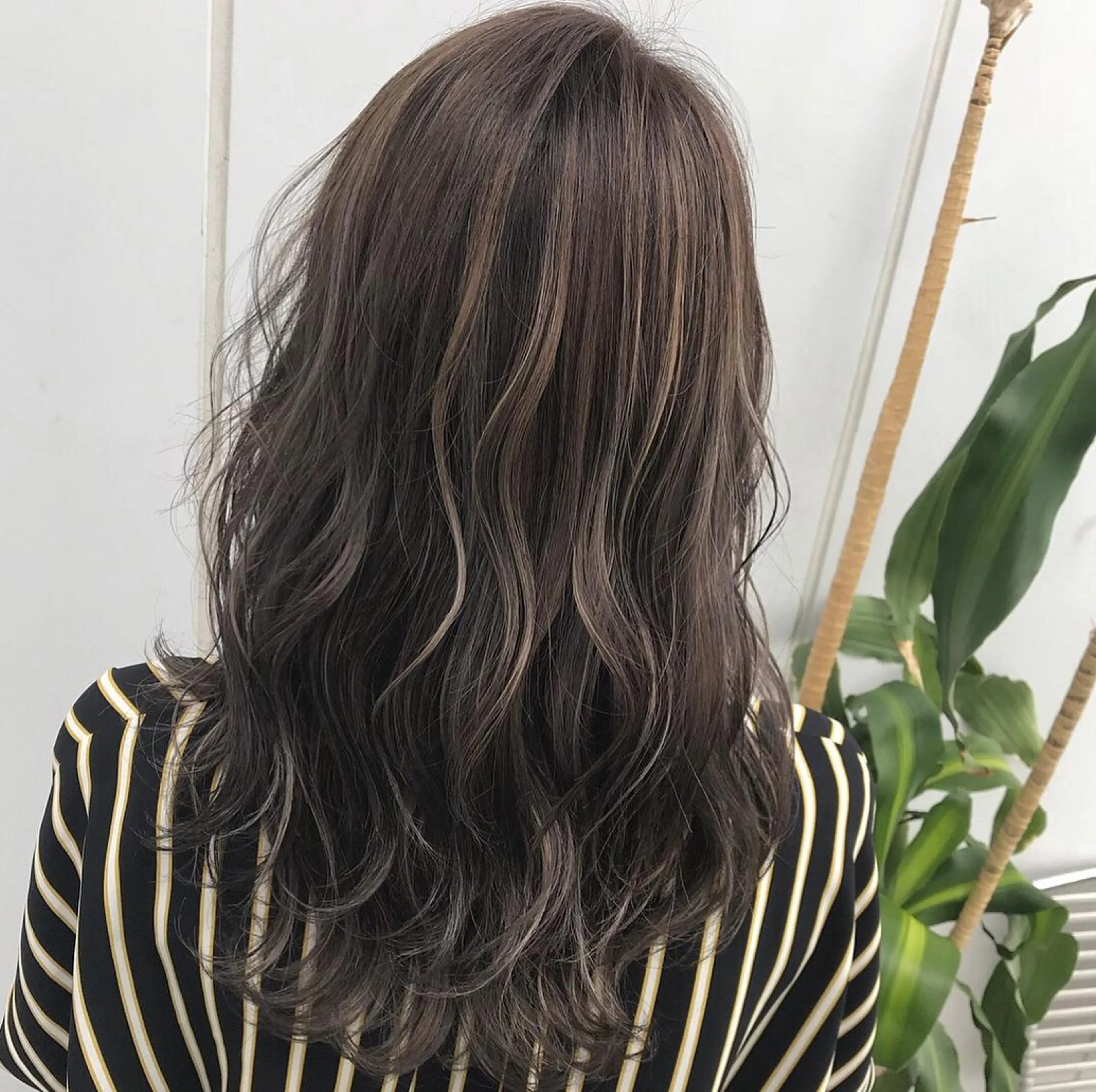 ロング カラー ヘアカラー 髪質改善will hairdesignのヘアスタイル