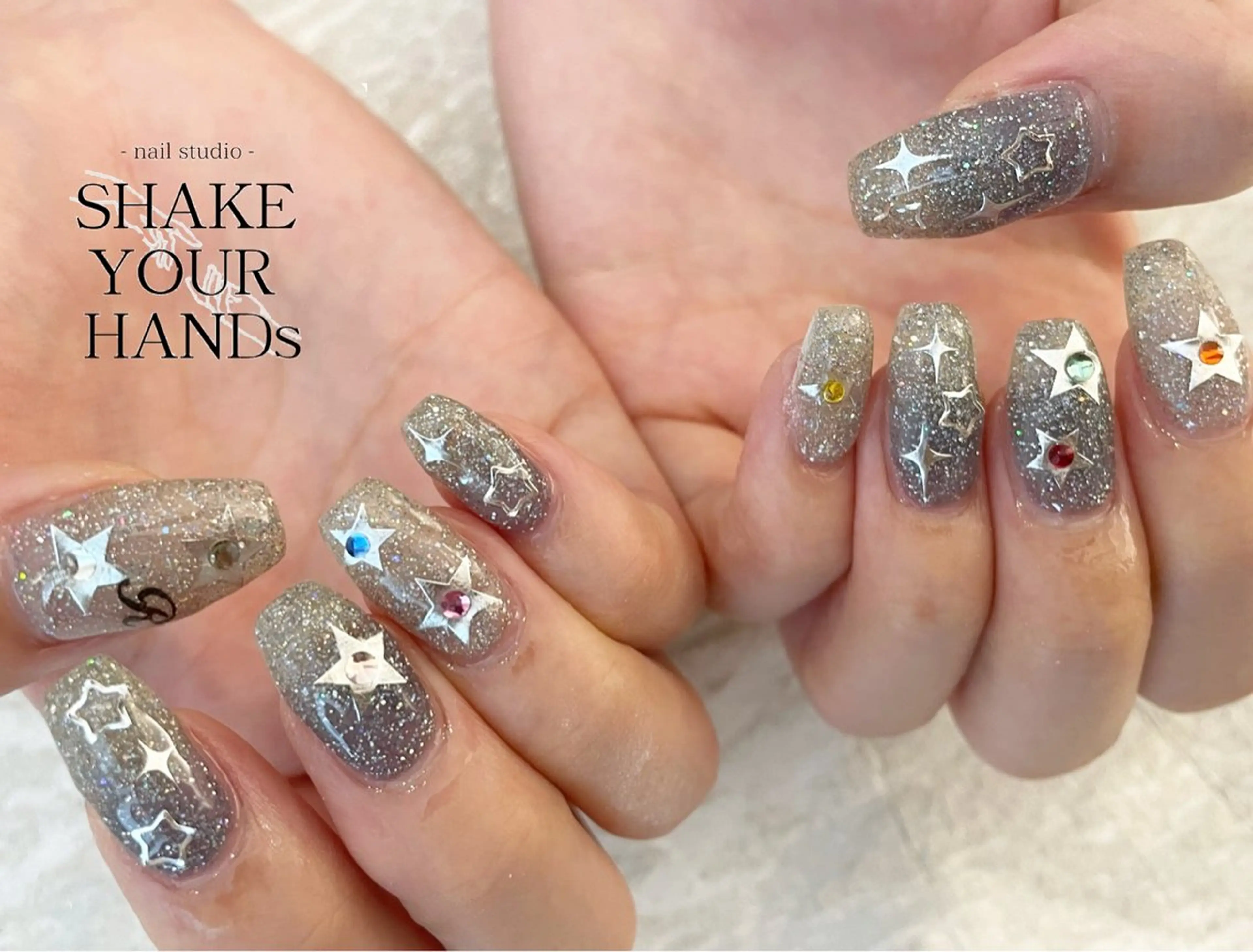 ネイル ハンドネイル ネイルスタジオ シェイクユアハンズのネイルデザイン