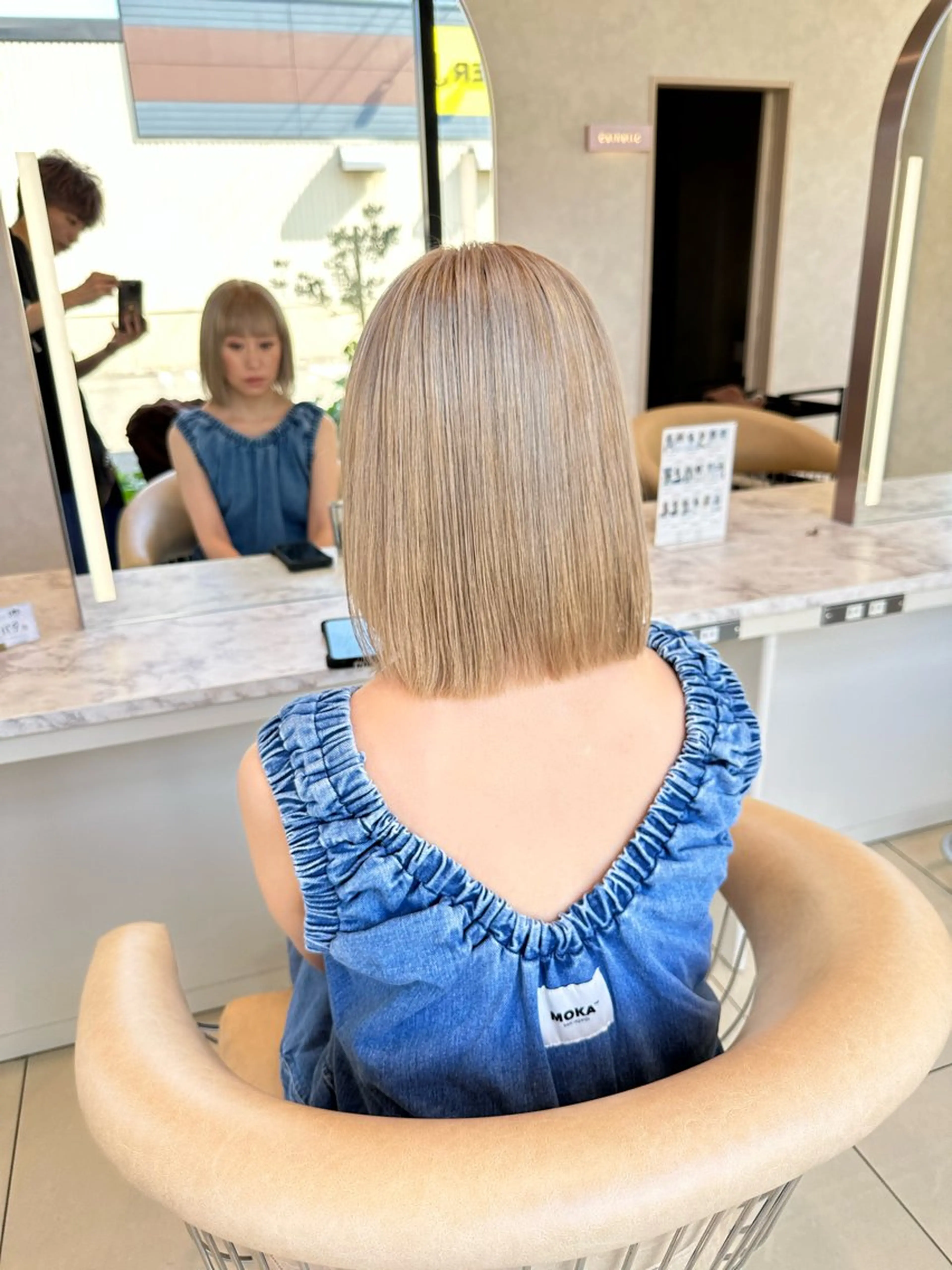 ミディアム カラー ブリーチ ブロンド ホワイトブロンド カット ヘアカラー トリートメント 林 尚吾のヘアスタイル