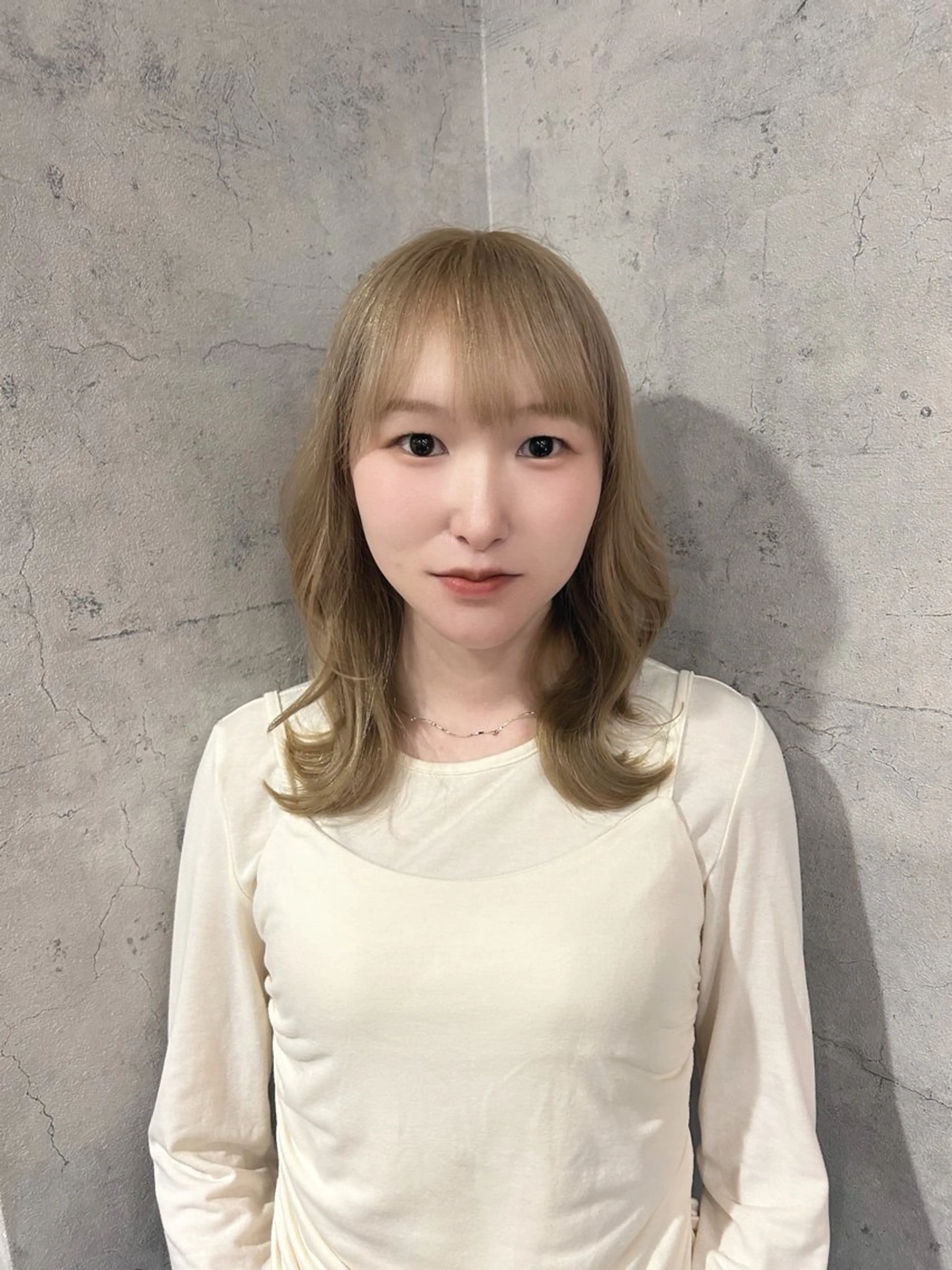 ミディアム カラー ブリーチ ブロンド くびれヘア レイヤーカット カット ヘアカラー トリートメント パーソナルカラー 診断🍀マリンのヘアスタイル