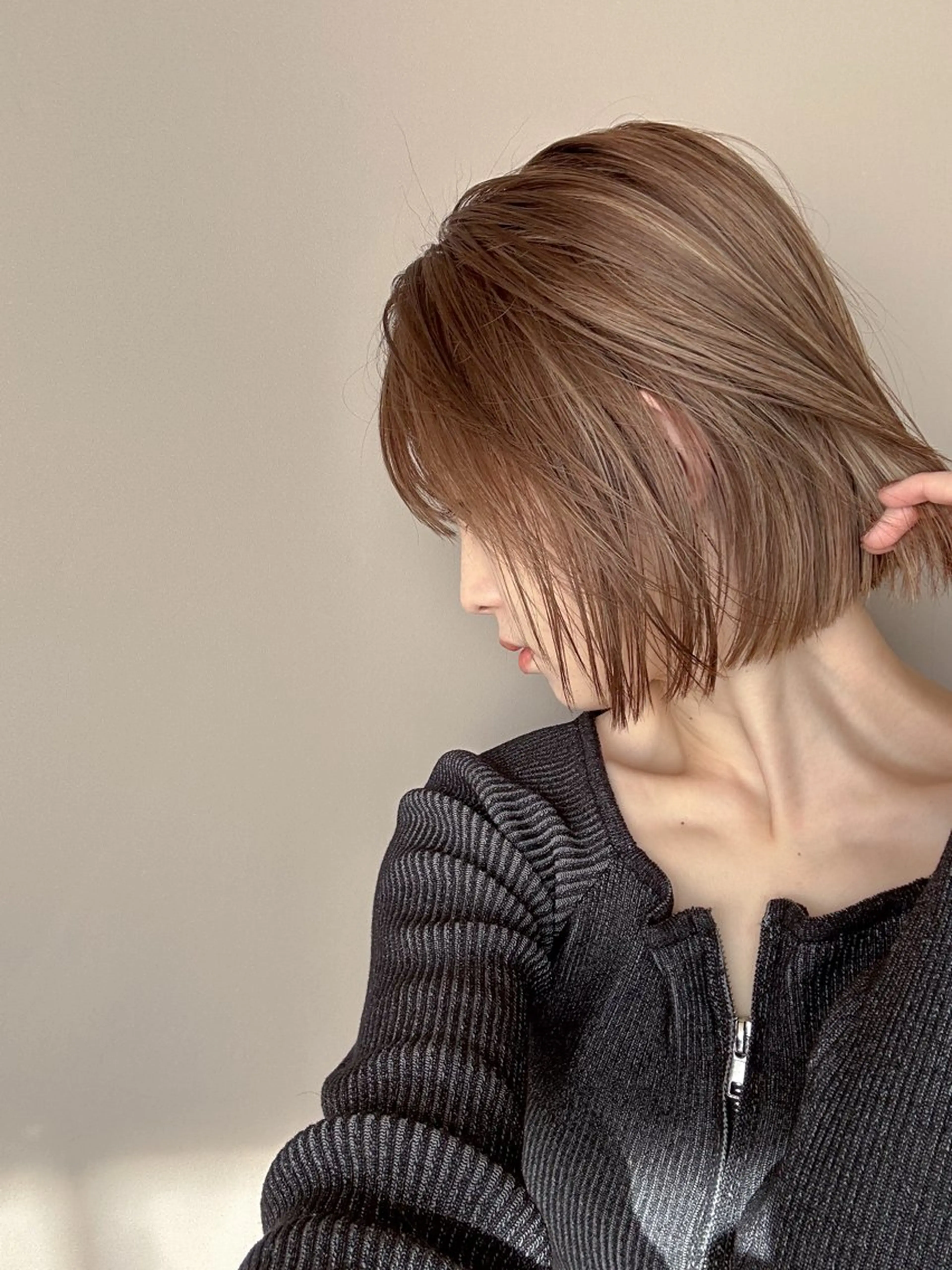 ショート ボブ ハイライト カット ヘアカラー トリートメント 色素薄めカラー❤︎ chihiroのヘアスタイル