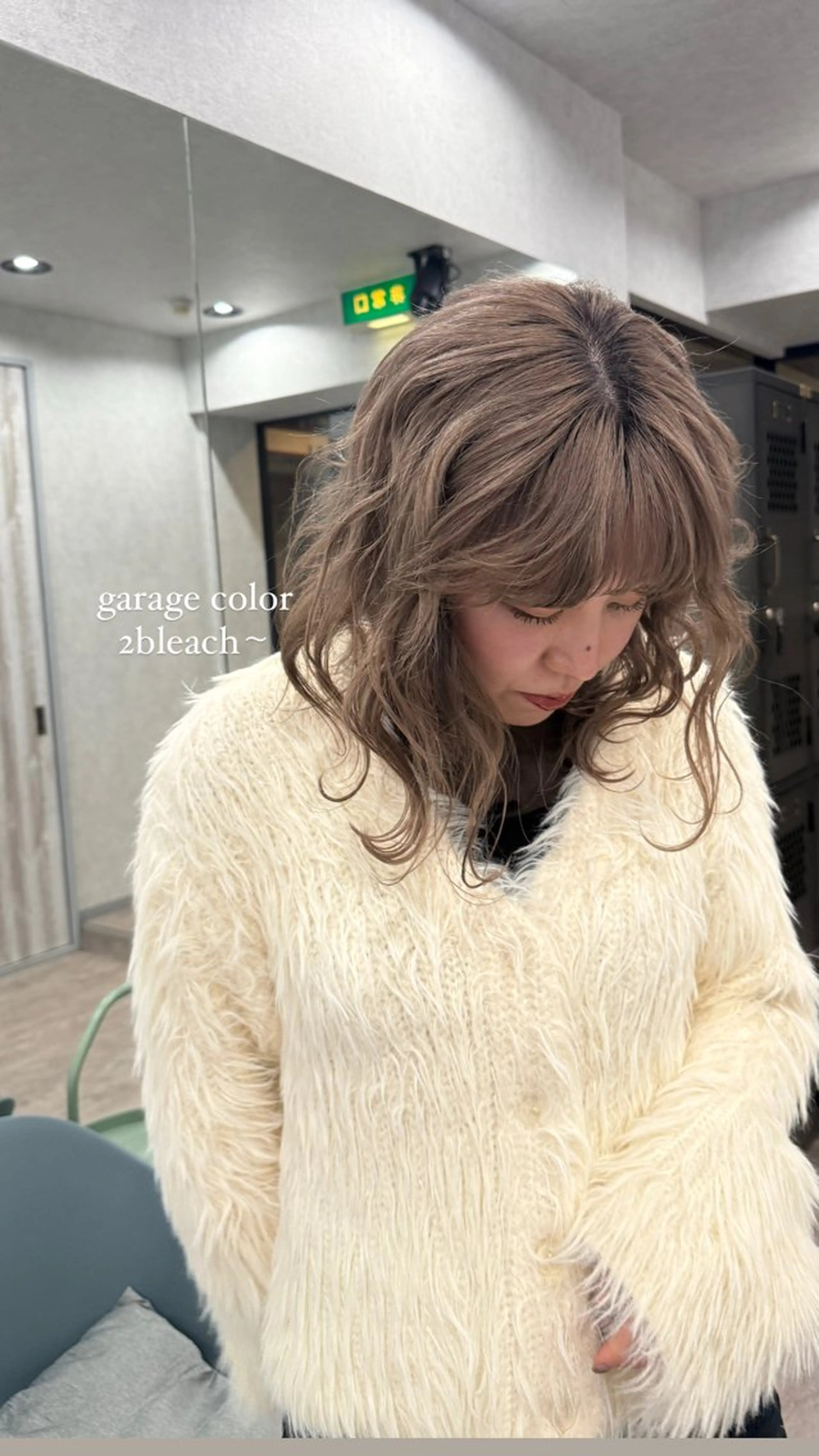 セミロング カラー ミウラナツサ /レイヤーカットのヘアスタイル