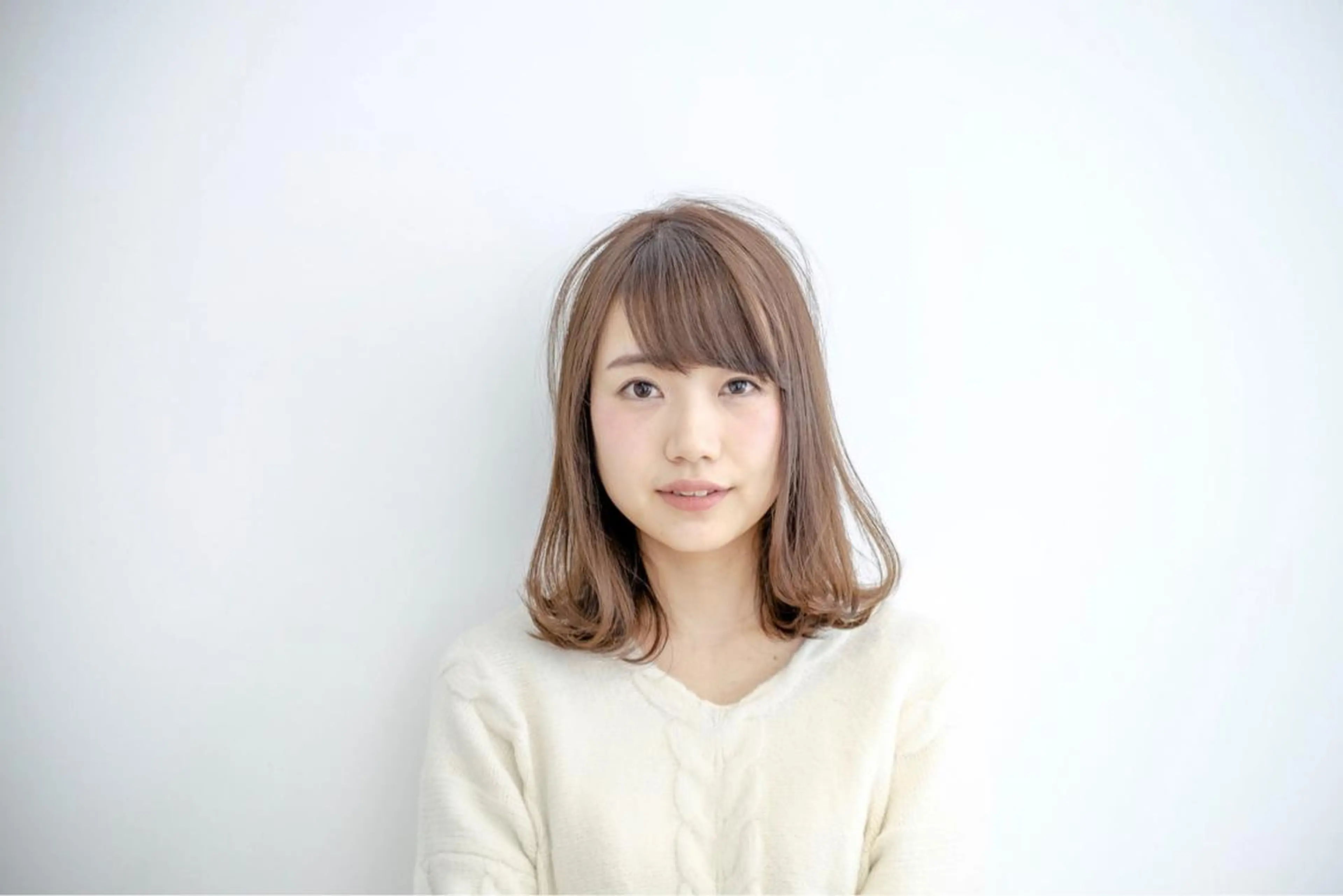 ミディアム 佐藤 旭のヘアスタイル