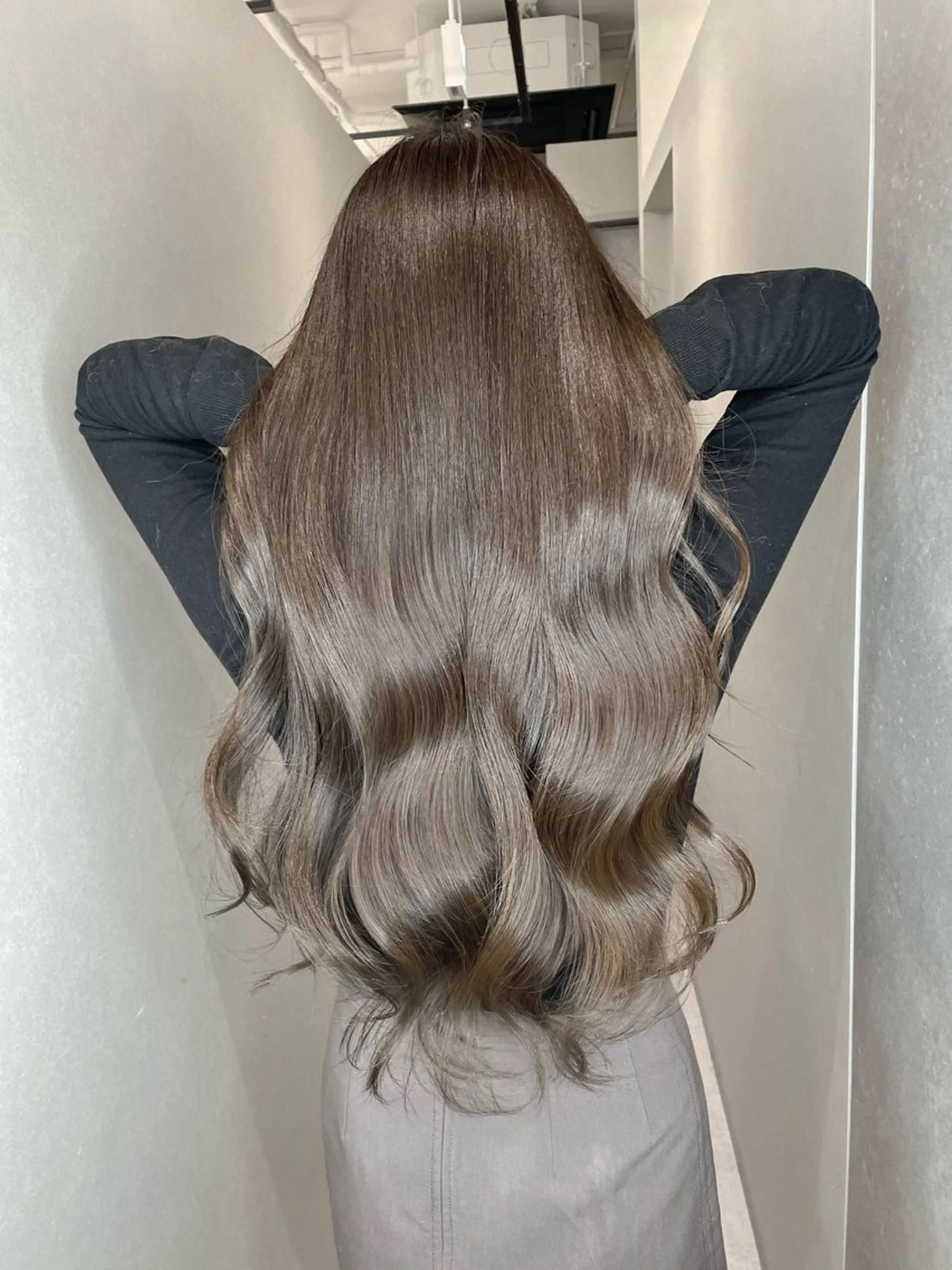 ロング カラー ブリーチ 透明感カラー デート BOOTH share saron所属・今井 勝也のヘアスタイル