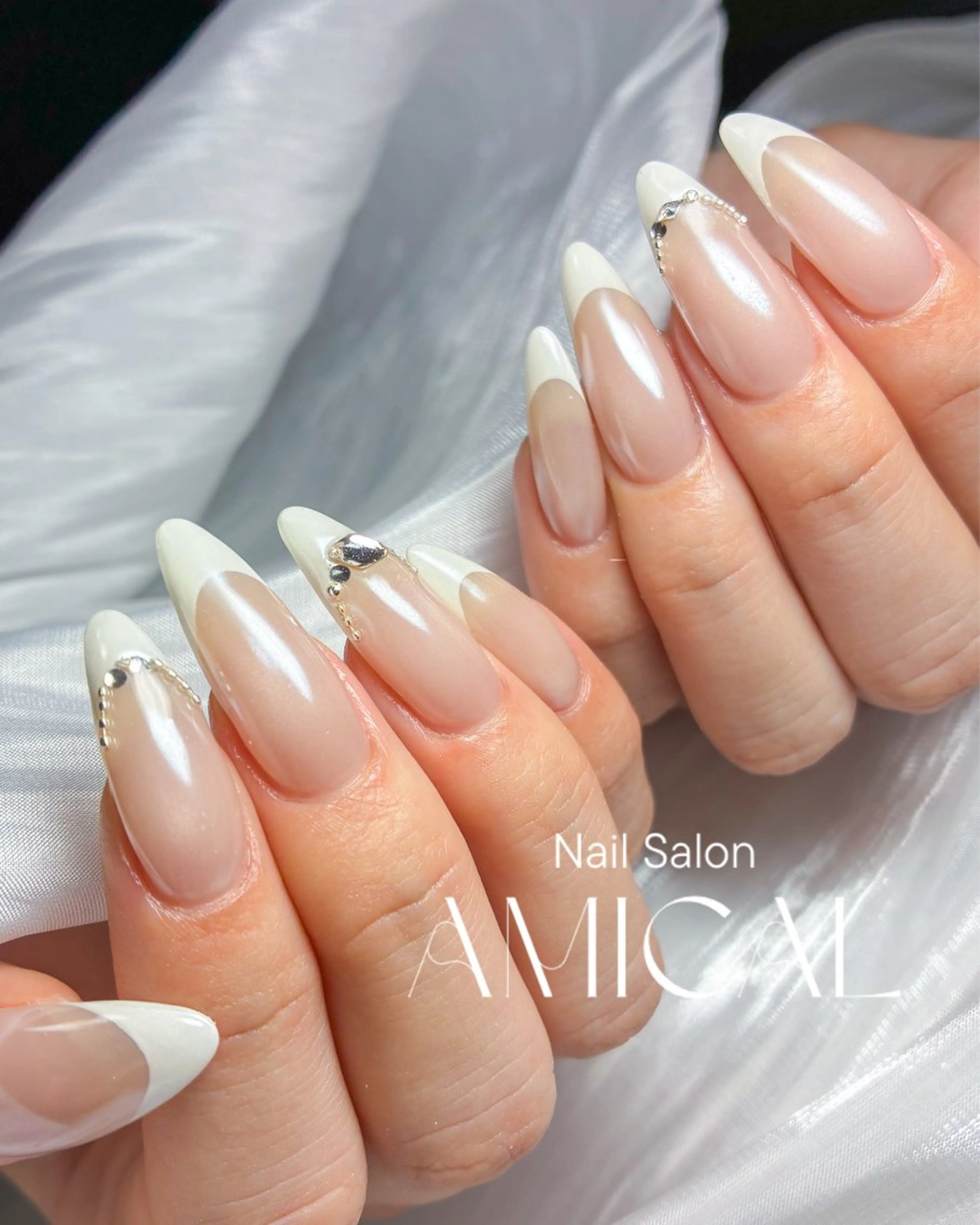 ネイル アートネイル フレンチネイル ロングネイル ミラーネイル 持ち込み ハンドネイル Nail Salon AMICALのネイルデザイン