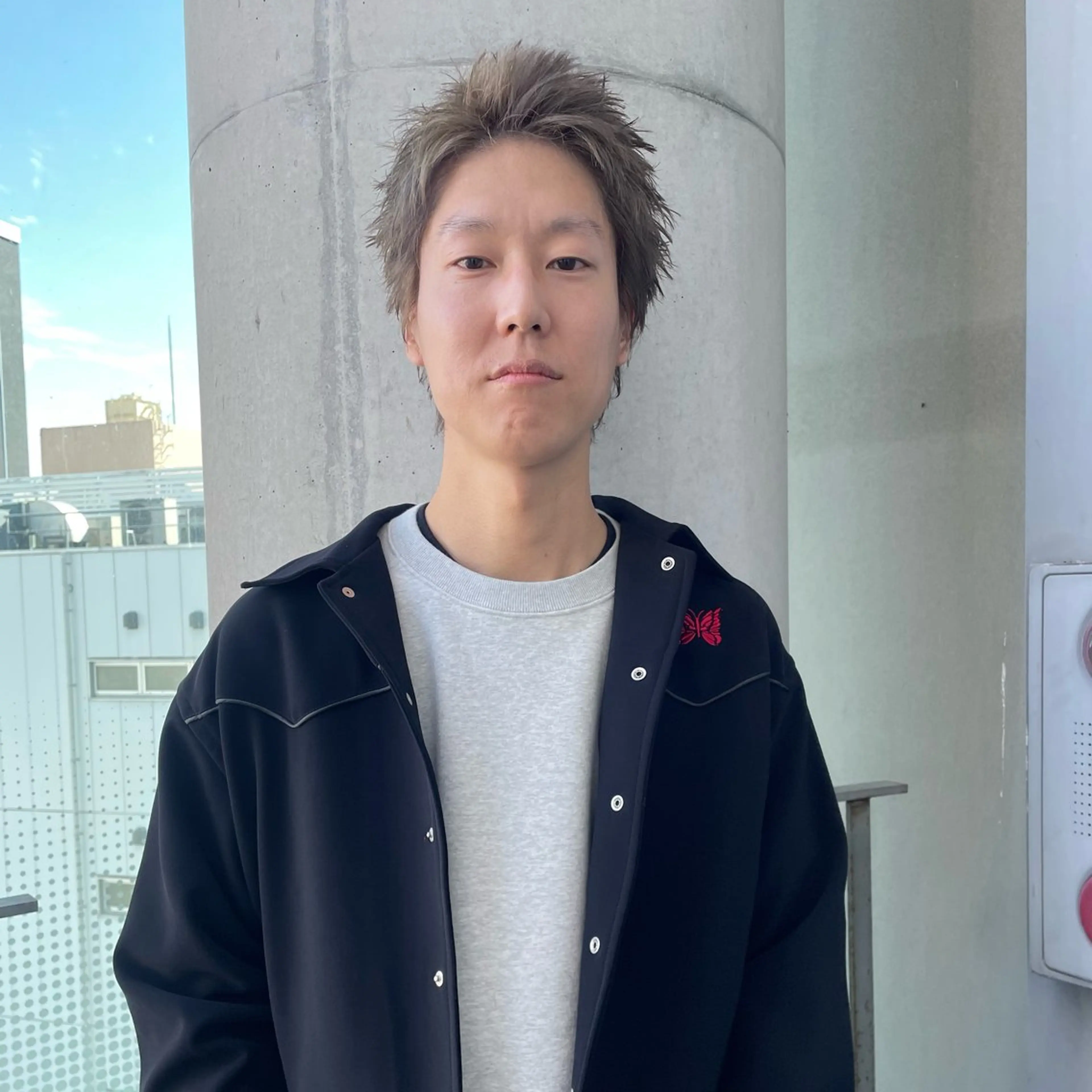 ショート カラー メンズ メンズブリーチ スパイキーショート ブリーチ グレージュ ショートヘア ⚾️横浜メンズカット 阿部龍馬🍺🍔のヘアスタイル