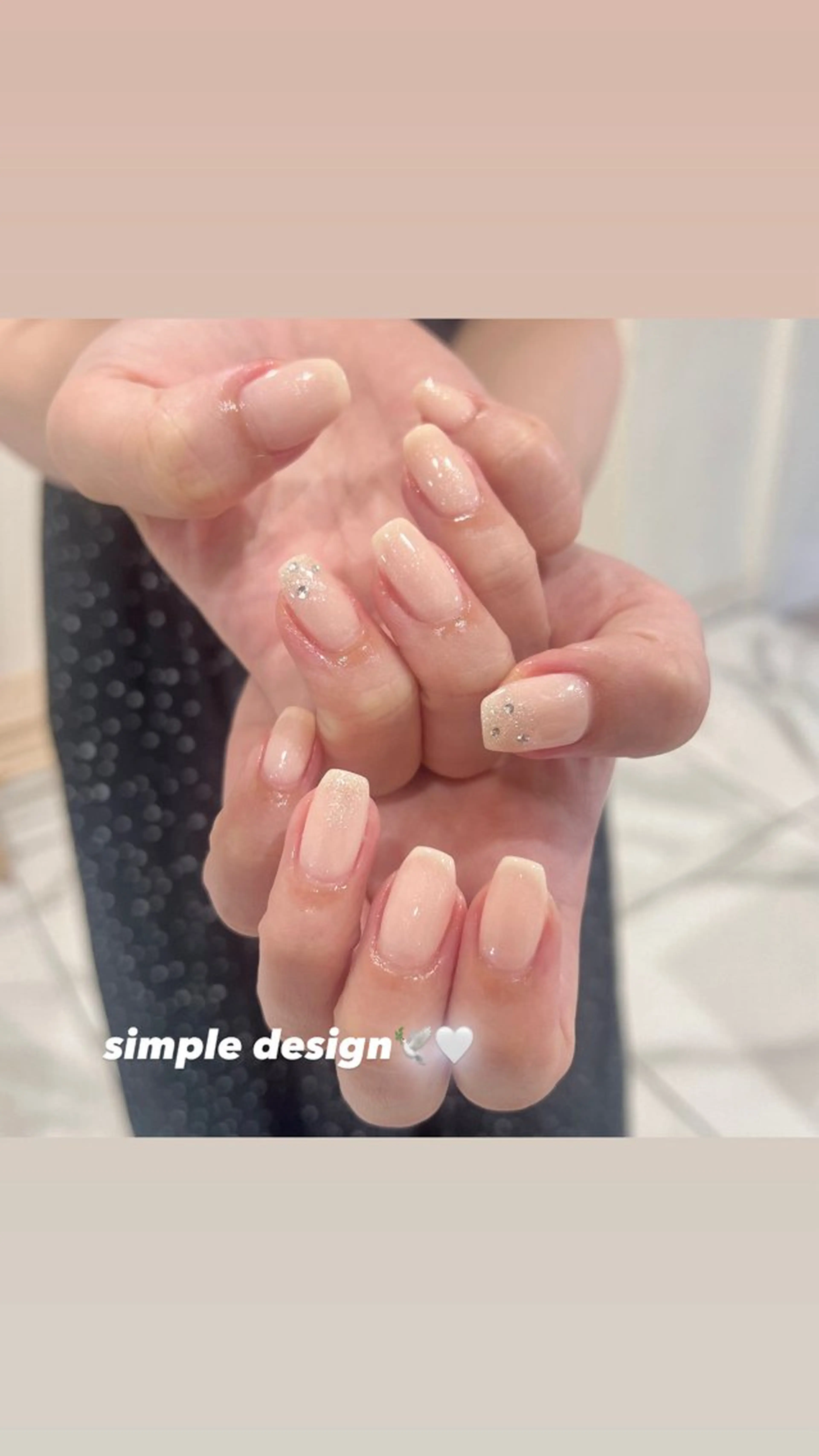 ネイル キラキラネイル ラメ(グリッター) ラメグラデーション ワンカラーネイル ストーンネイル ハンドネイル 🎀チーク/ちゅるん 🫧chisa🎀のネイルデザイン