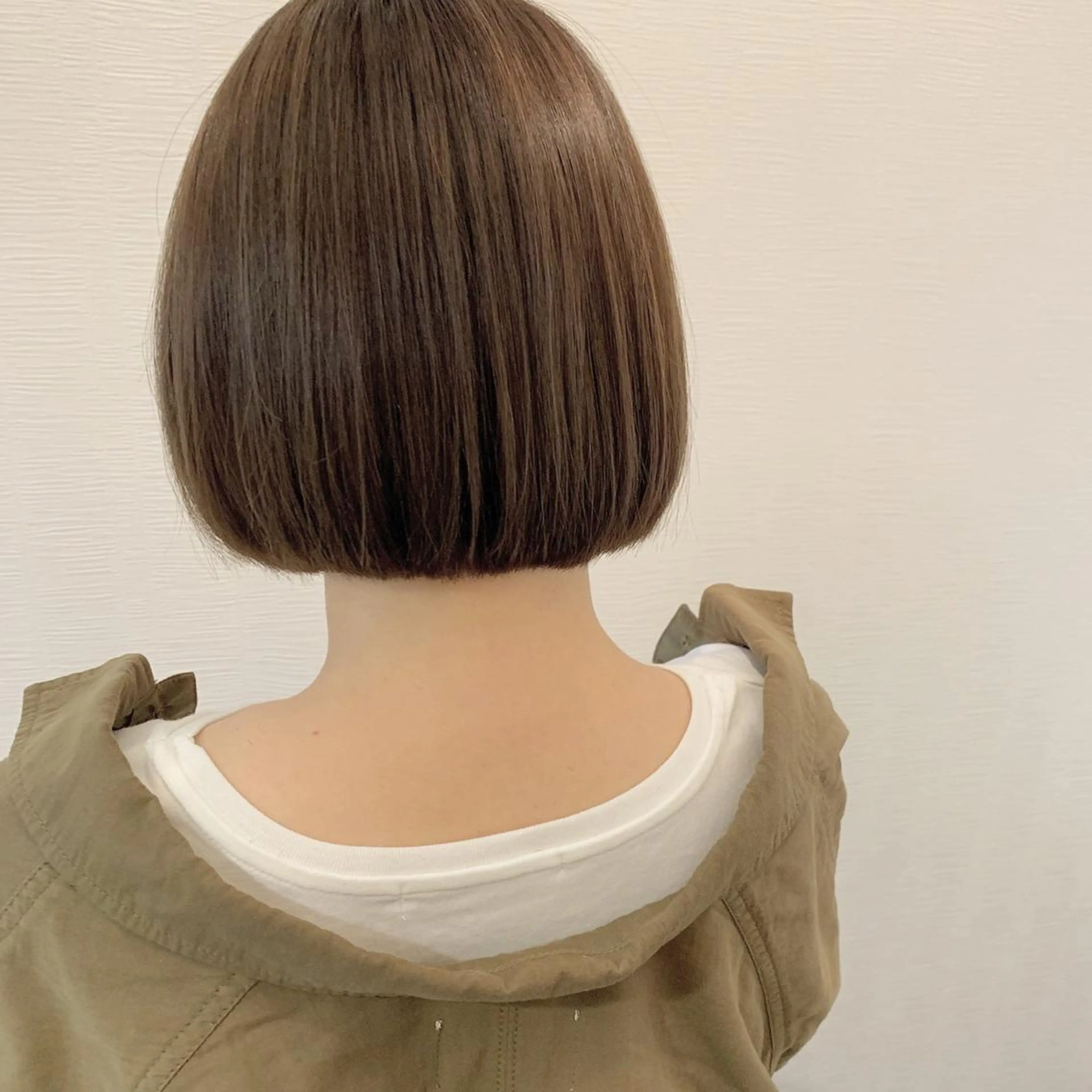 ショート カラー ブリーチ 透明感カラー グラデーションカラー ハイライトカラー ボブ カット ヘアカラー トリートメント toiro by lien hair atelier所属・池田 真由美のヘアスタイル