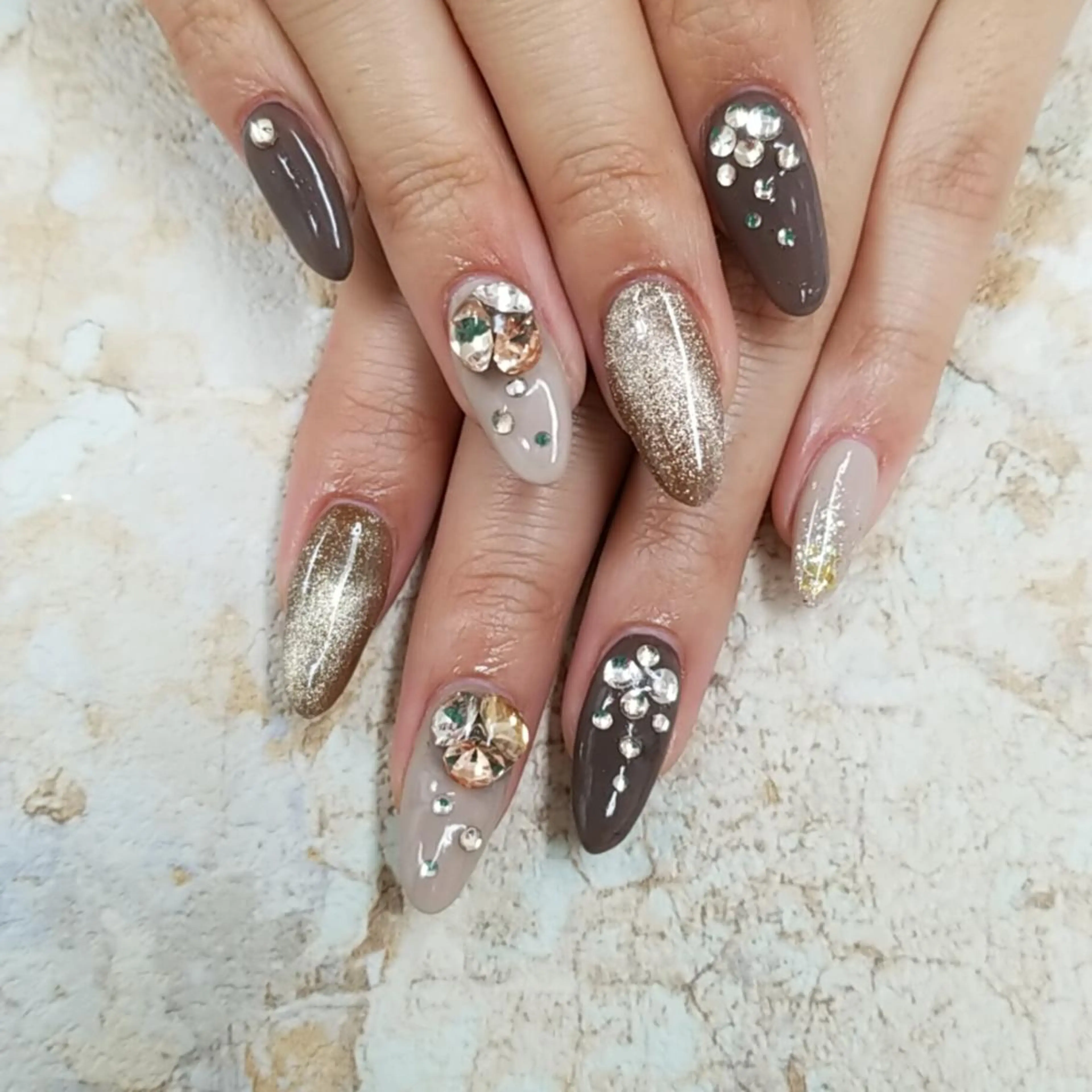 ネイル アートネイル ジェルネイル マグネットネイル 持ち込み ニュアンスネイル 河野ちえ (雑誌掲載サロン)のネイルデザイン