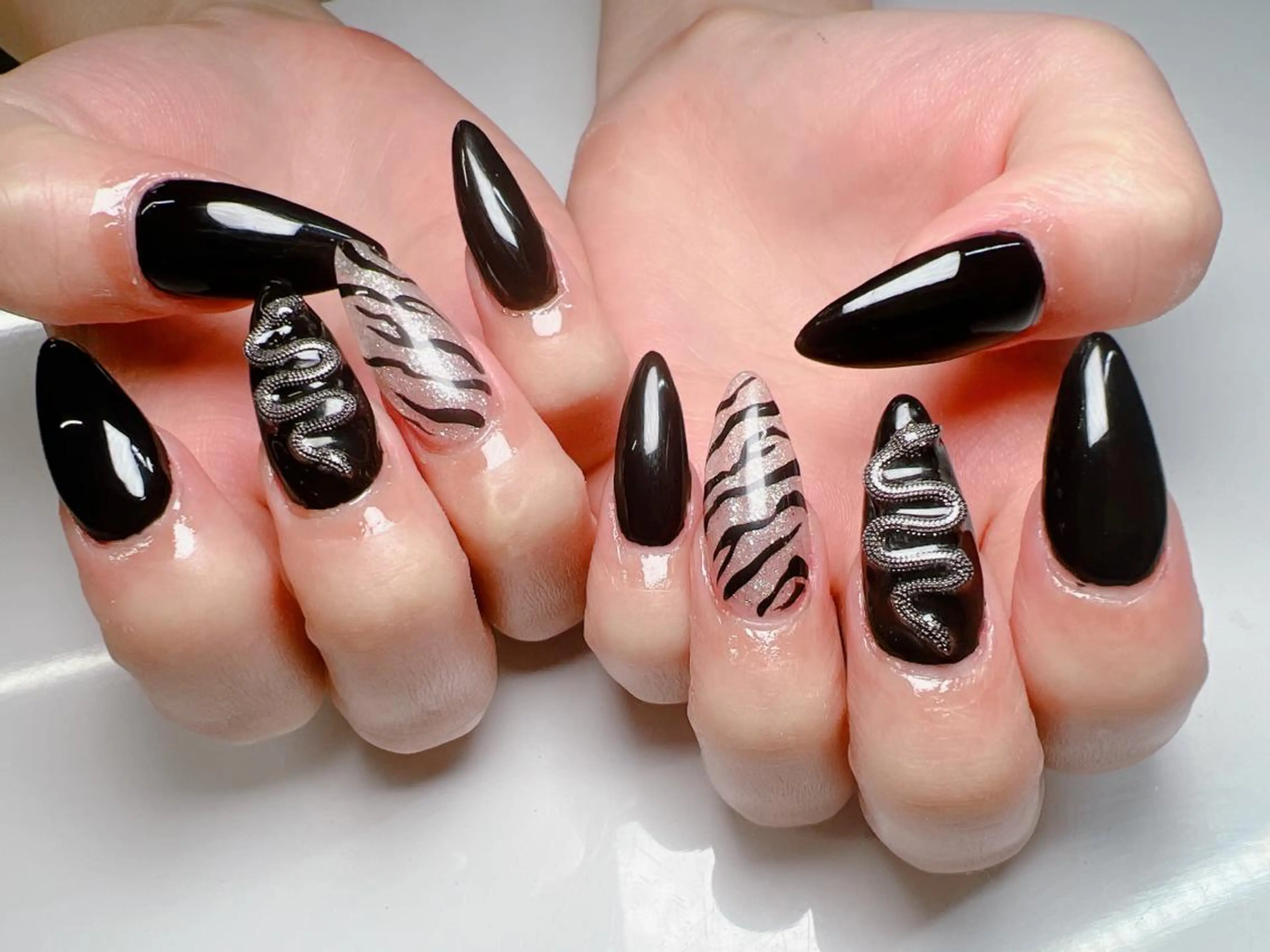 ネイル ハンドネイル Nail Salon L'arc所属・💊大阪/心斎橋 moni🧠のネイルデザイン