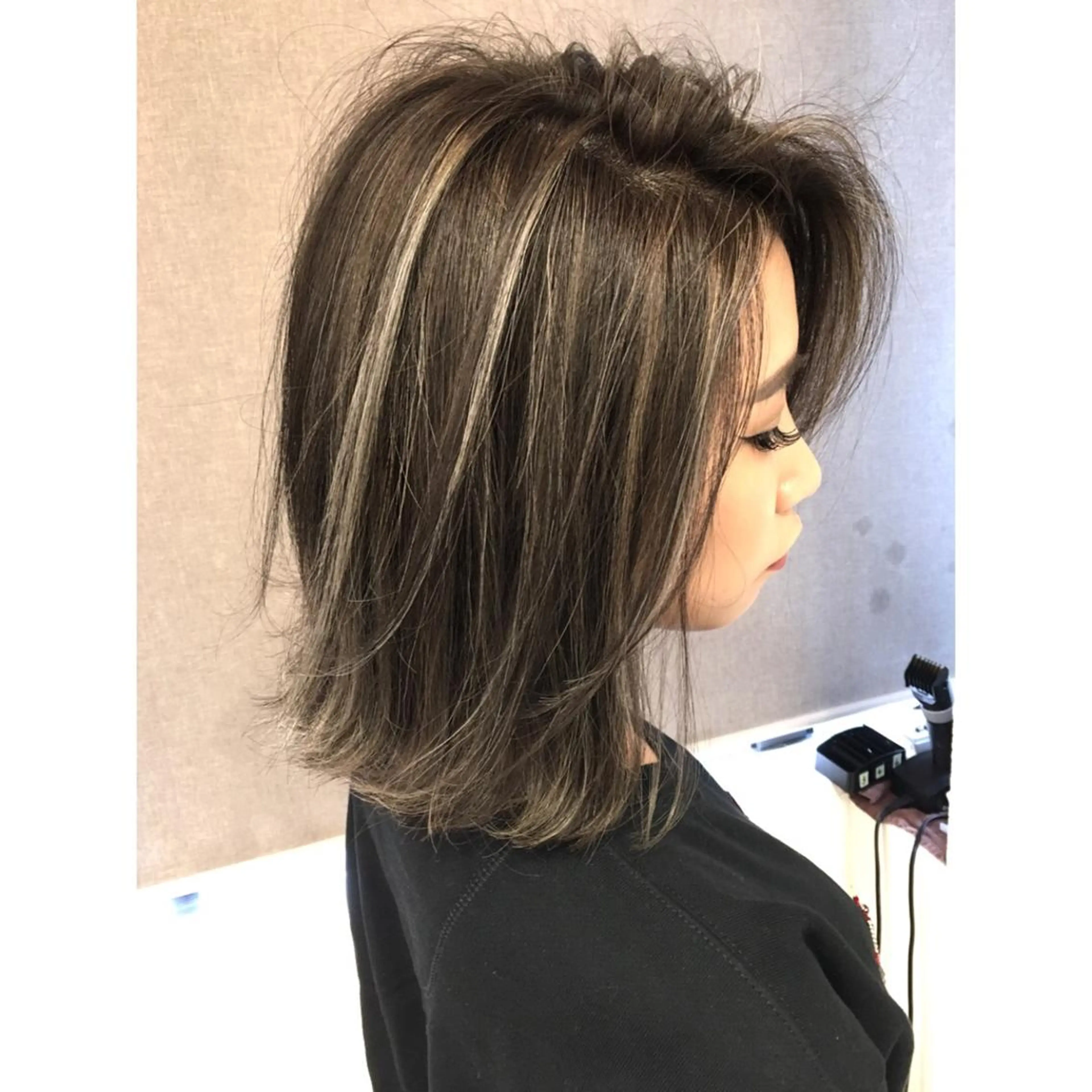 ショート カラー ベージュカラー ハイライトカラー 3Dハイライト ハイライト ヘアカラー トリートメント 井上 一平のヘアスタイル