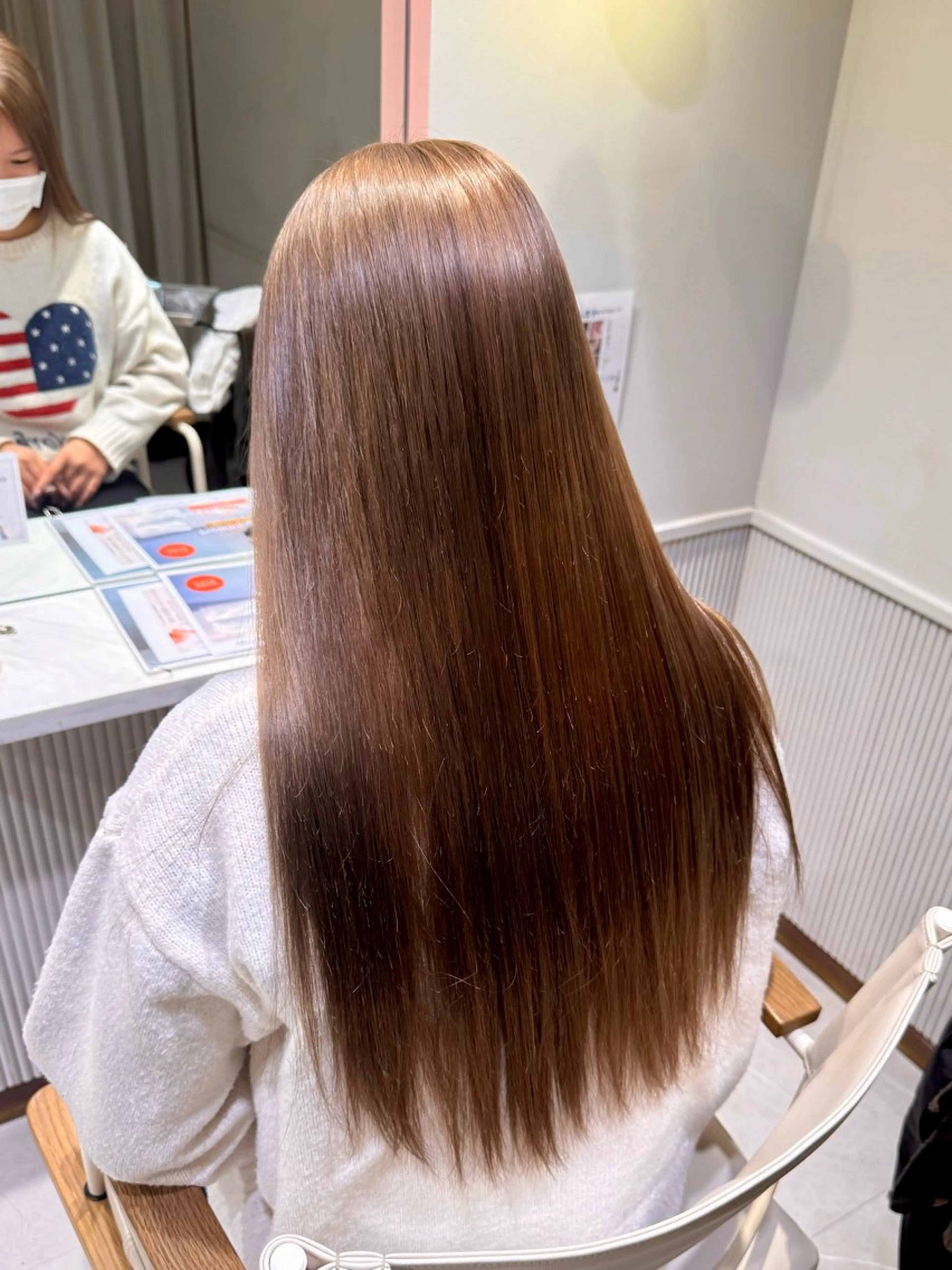 カラー ベージュカラー ブリーチ 透明感カラー ミルクティーベージュ ヘアカラー momb所属・暖色カラー/艶髪/ 韓国/ひなのヘアスタイル