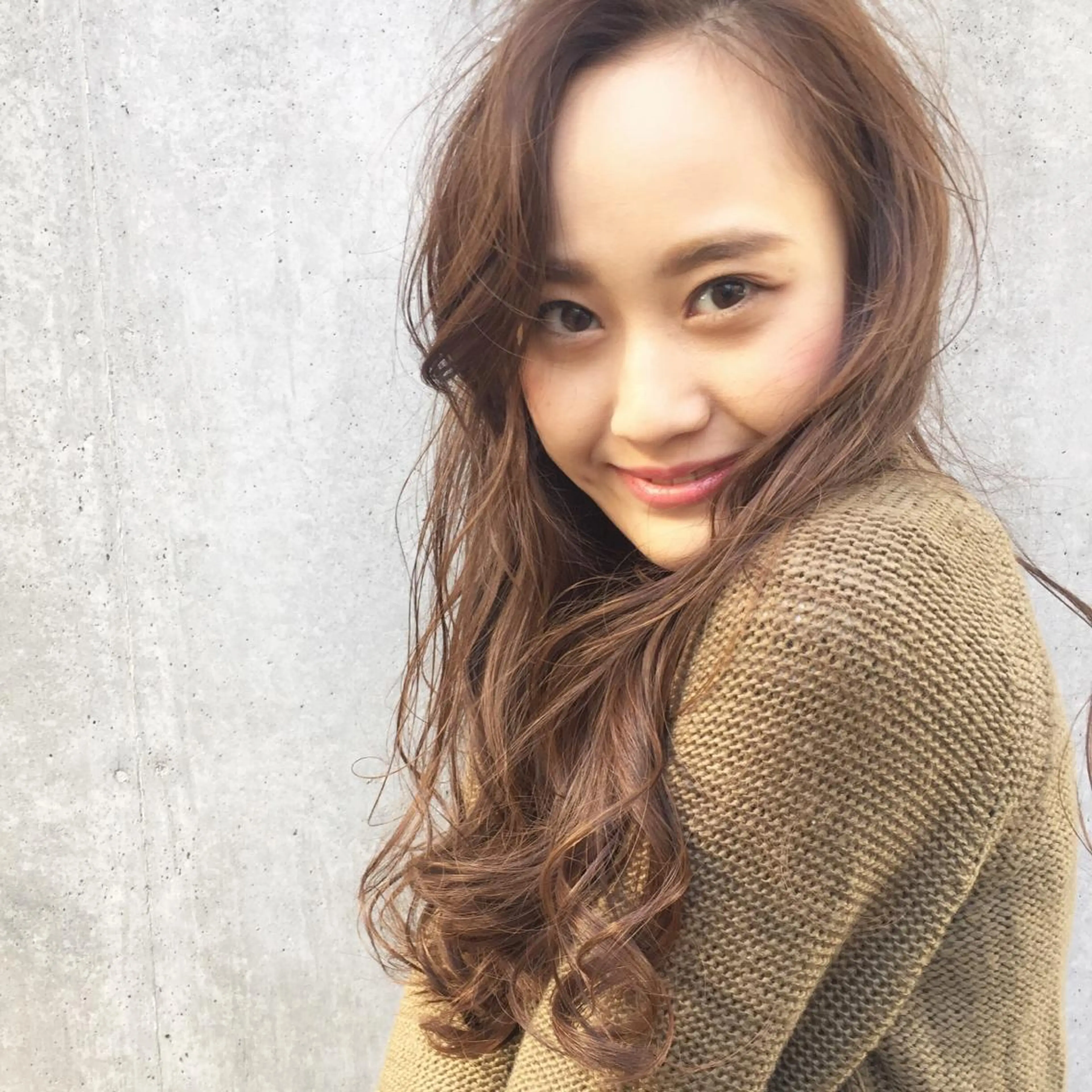 ロング カラー ブリーチ 透明感カラー グレージュ ブリーチなしカラー toiro by lien hair atelier所属・池田 真由美のヘアスタイル