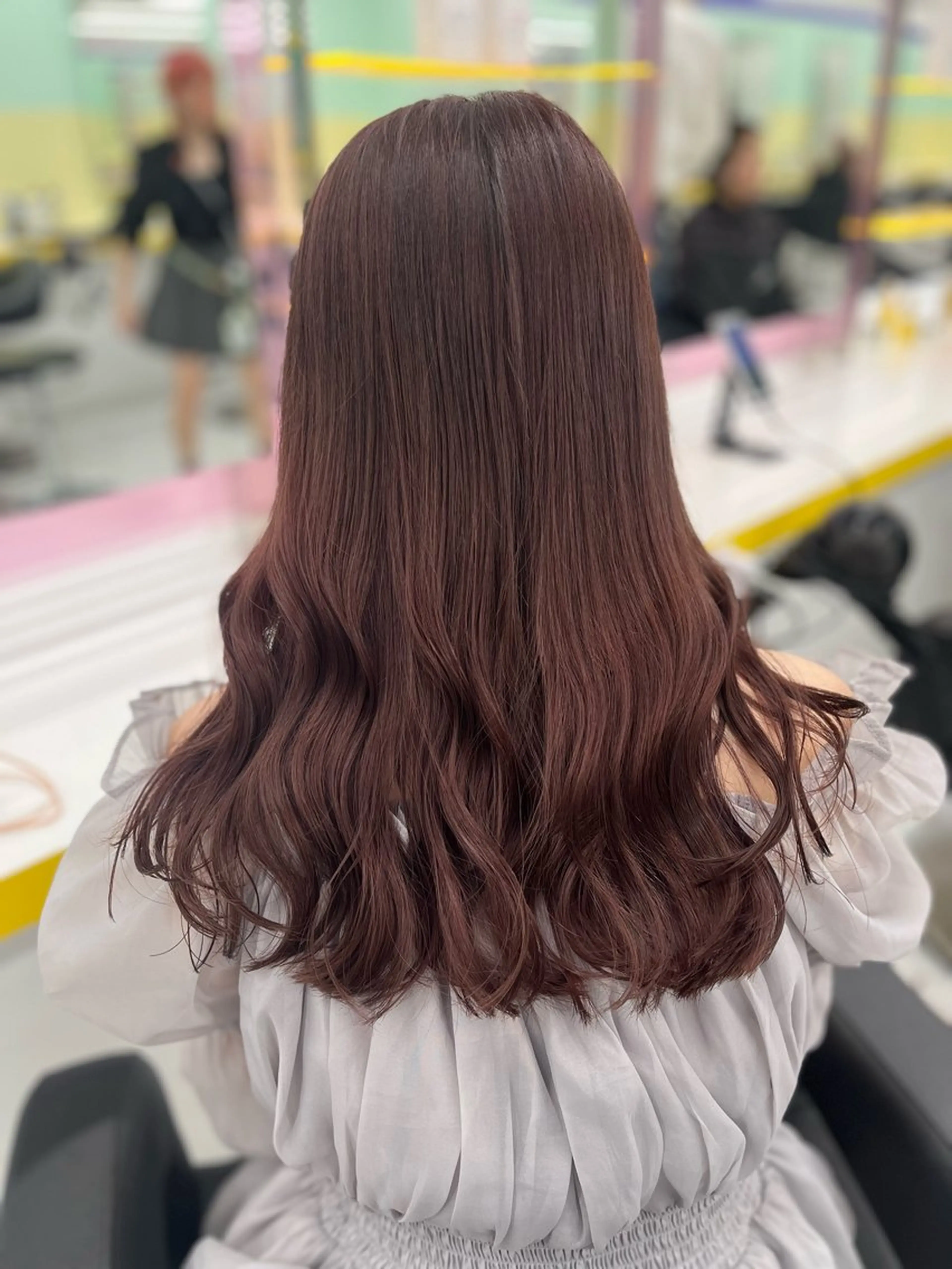 ロング カラー カット ヘアカラー トリートメント ハイトーンカラー 🦄レイヤーカットのヘアスタイル