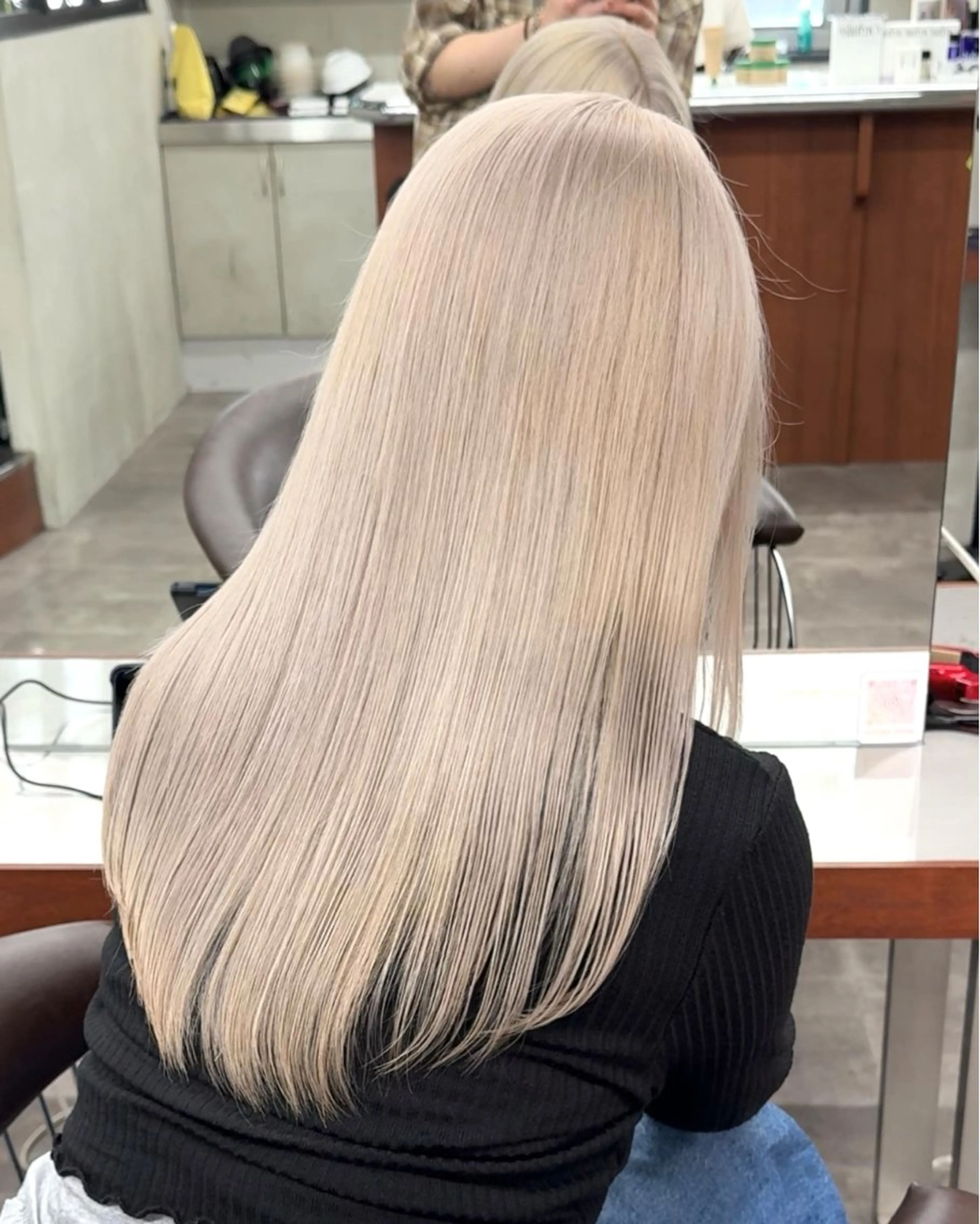 ロング カラー アッシュ ベージュカラー ブリーチ ケアブリーチ ダブルカラー カット ヘアカラー トリートメント nico TOKYO 渋谷所属・ブリーチ　ハイトーン 特化🌈フジタハルキのヘアスタイル