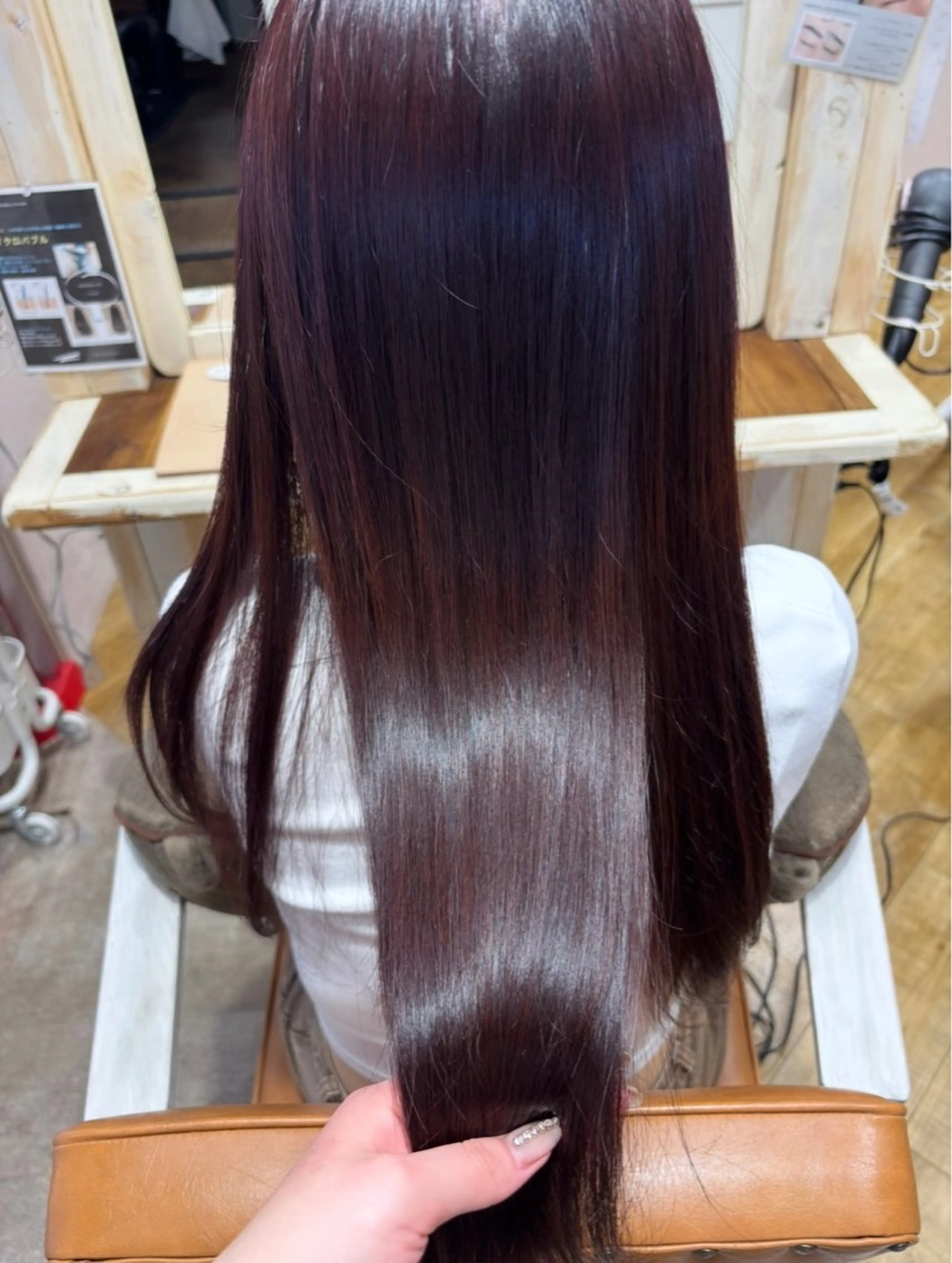 ロング ヘアカラー 森 明日希のヘアスタイル