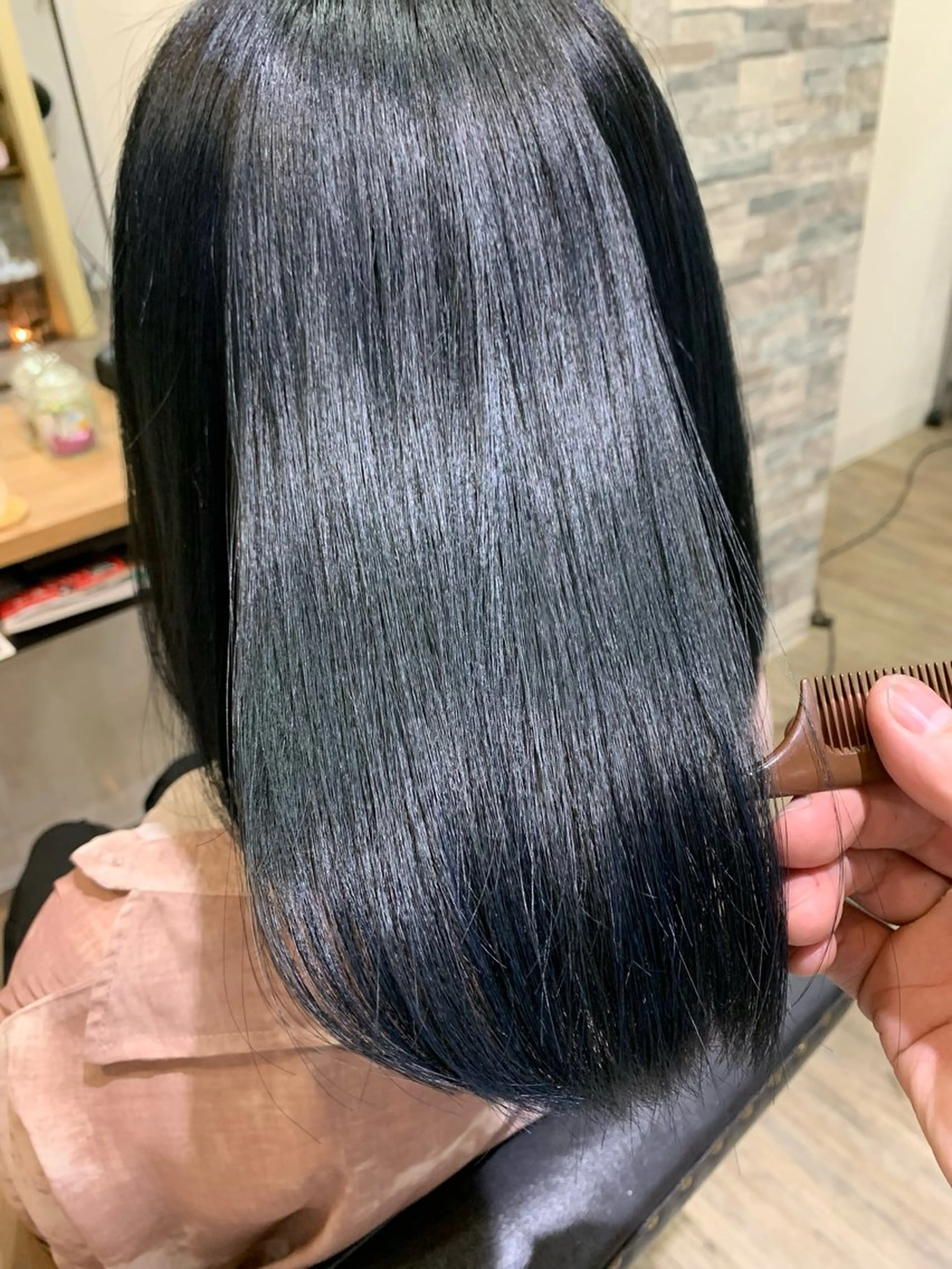 ミディアム カラー パーマ ヘアカラー トリートメント ワタイショウタ 髪質改善✨眉毛サロンのヘアスタイル