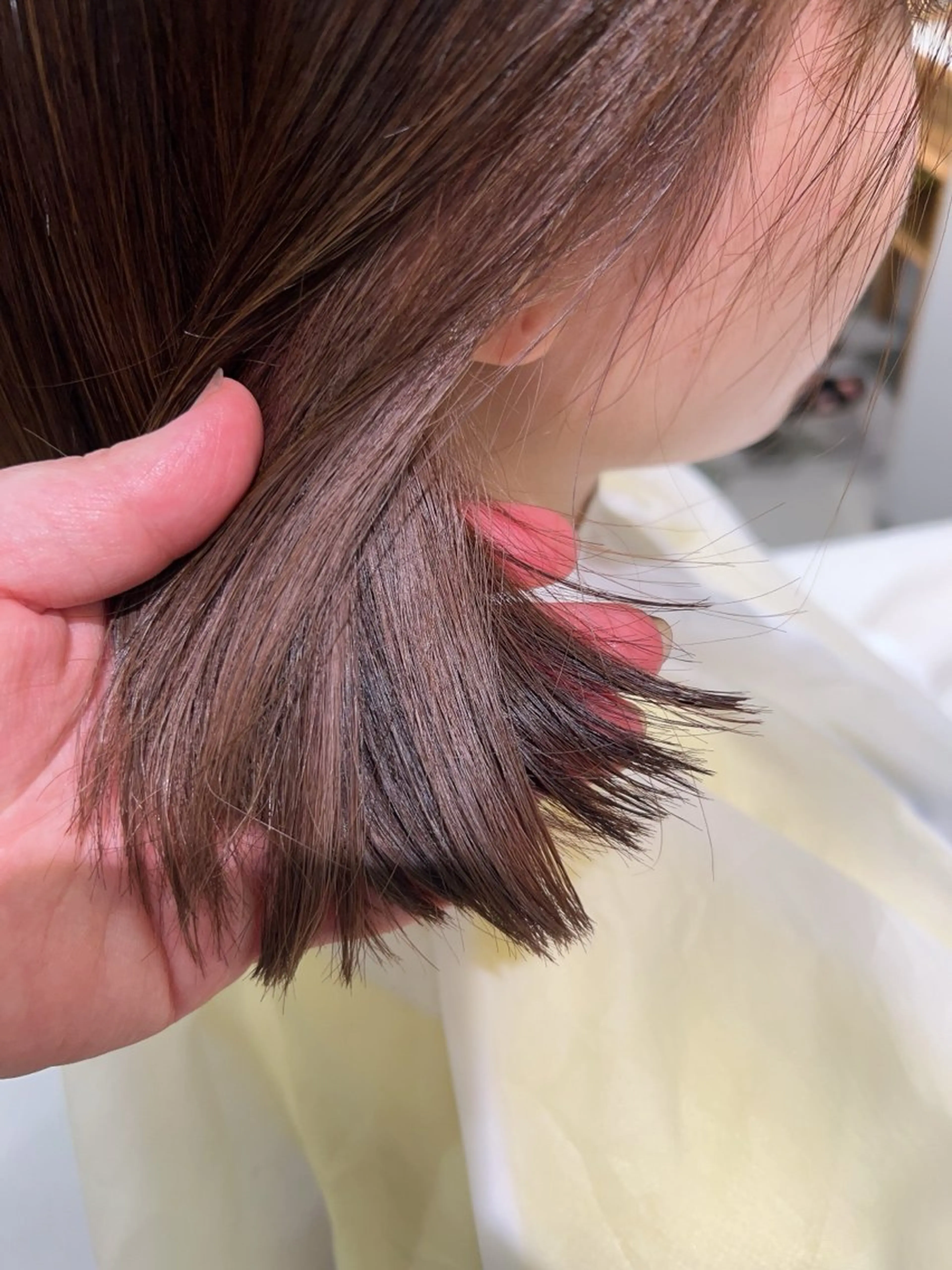 ミディアム カラー ベージュカラー インナーカラー 北岡 樹穂のヘアスタイル