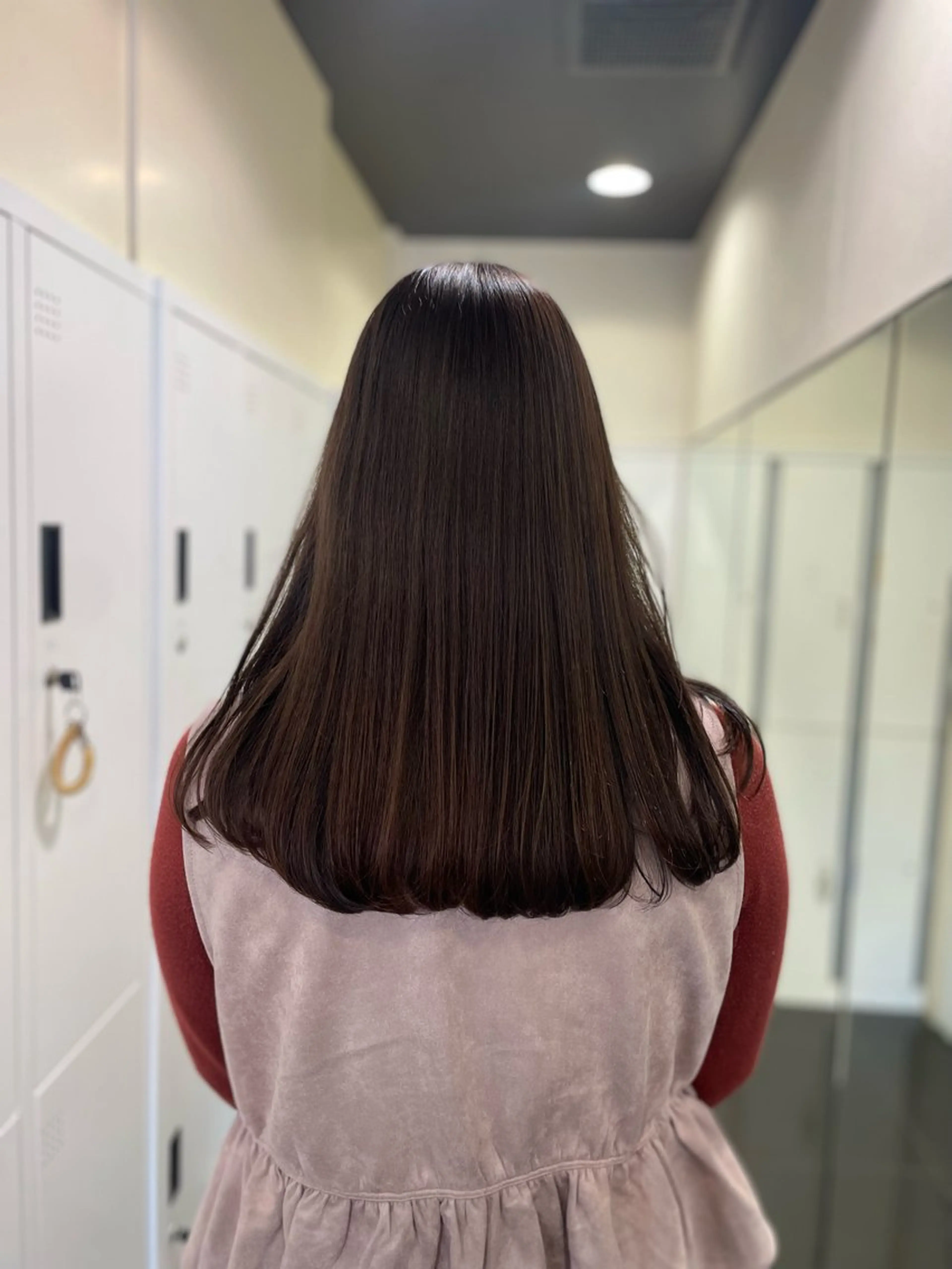 セミロング カラー カット ヘアカラー トリートメント ハイトーン/パーソナ ルカラー診断・ユキノのヘアスタイル