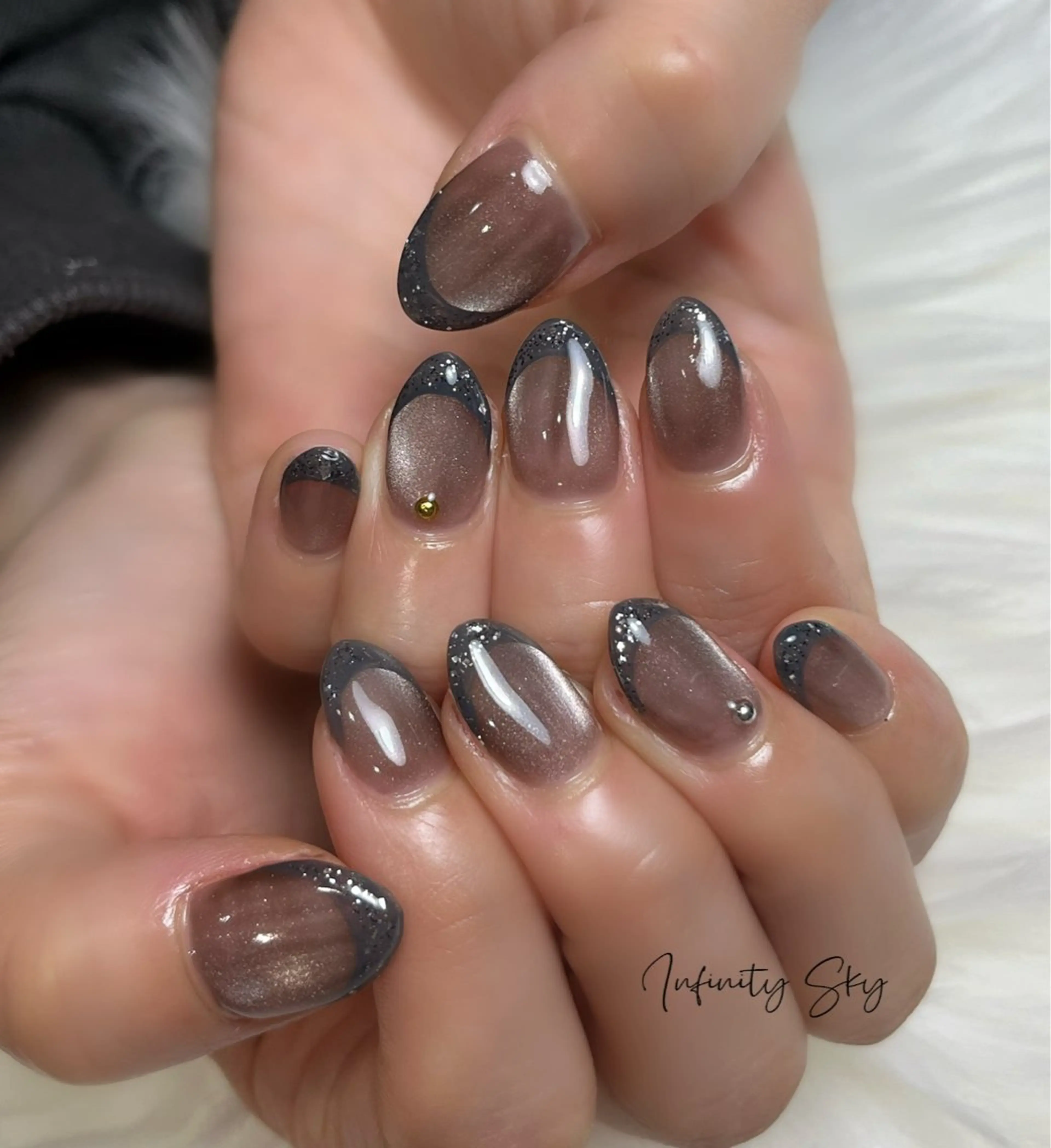 ネイル フレンチネイル マグネットネイル infinity skyのネイルデザイン