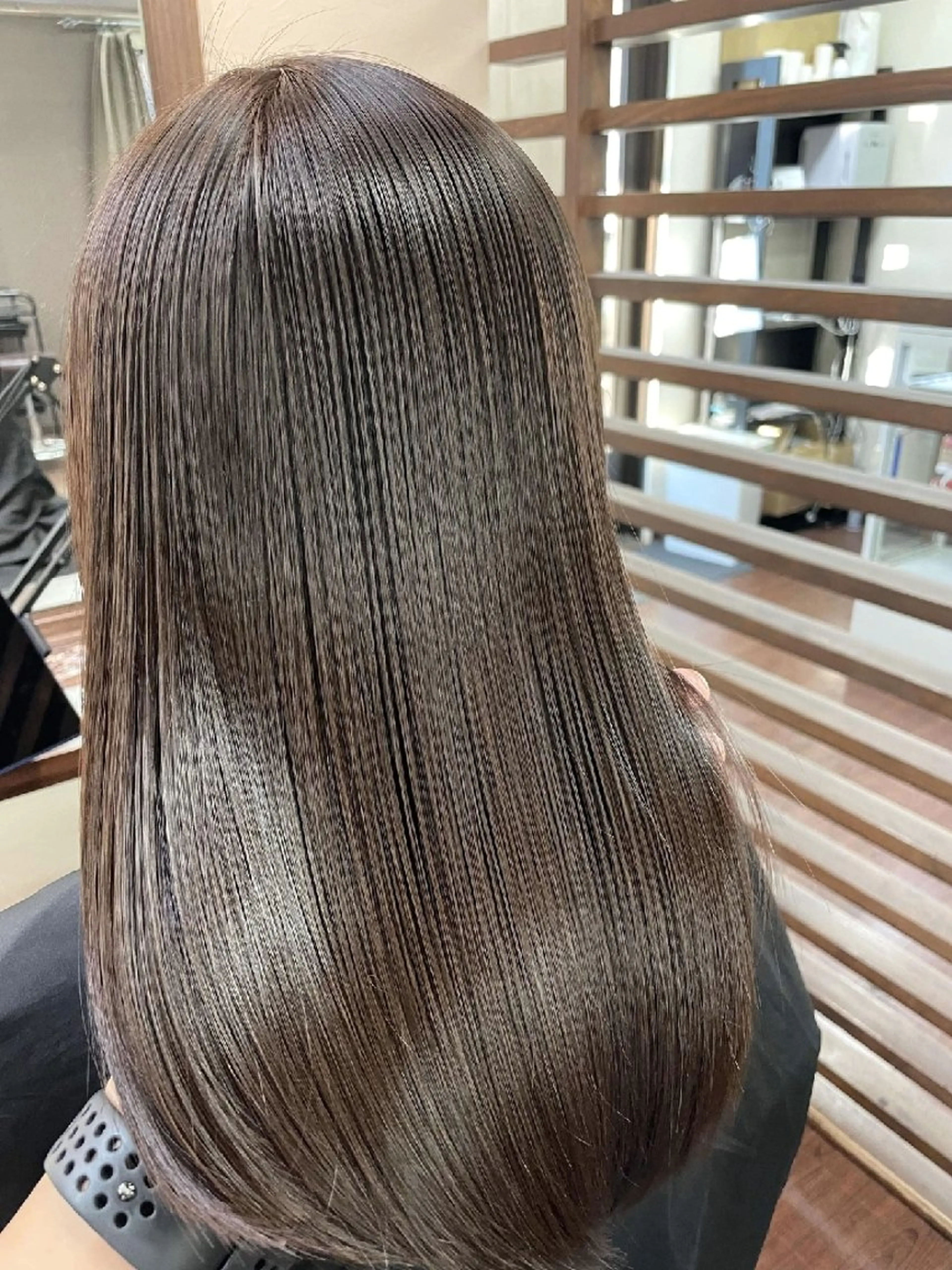 【年末限定❣️】髪質改善酸性ストレート➕全体ケアカラー➕カット➕2stepトリートメント✨フルコース❣️の写真