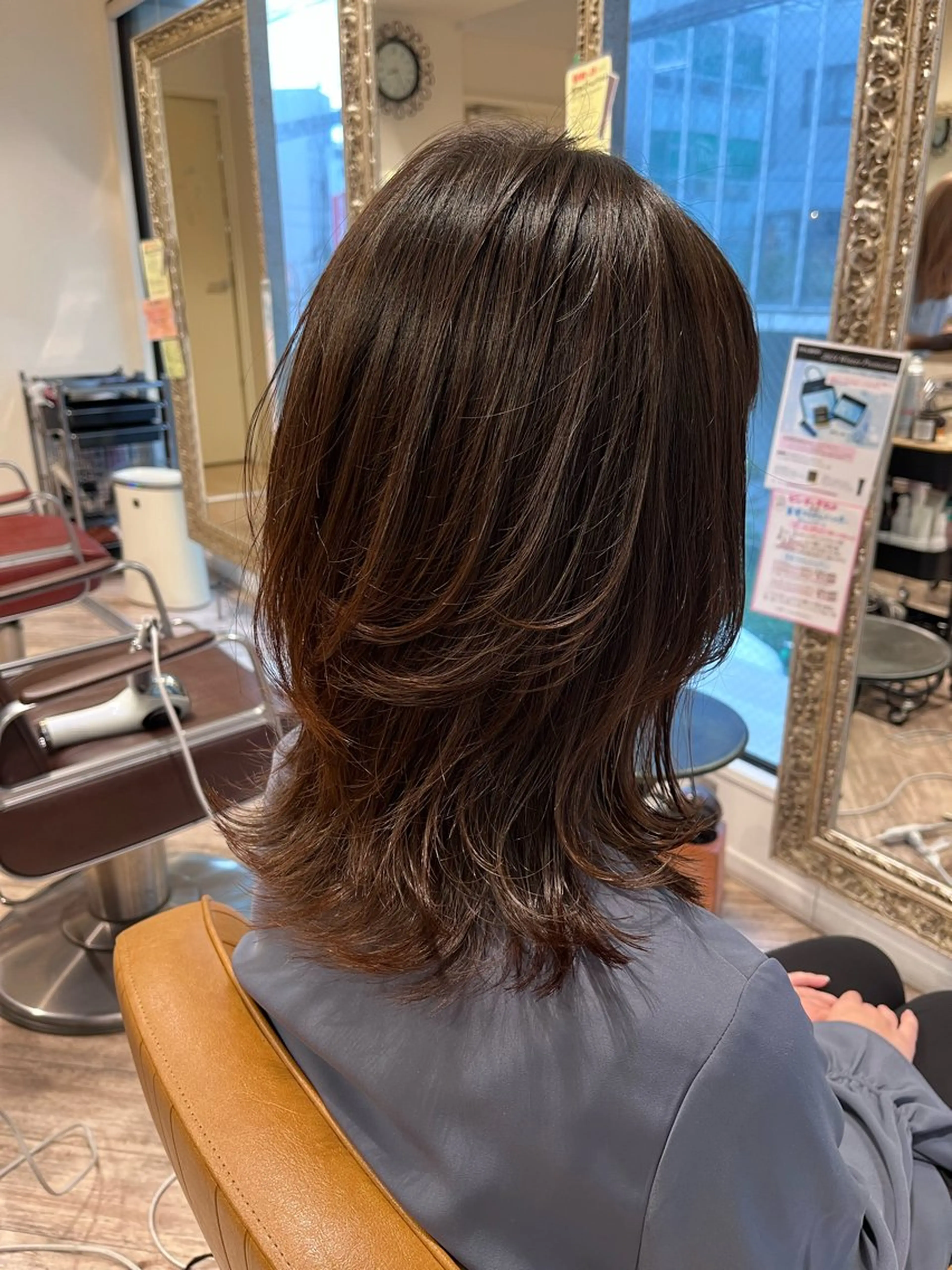 セミロング 五十嵐ゆり 美髪カラー　武蔵小杉のヘアスタイル