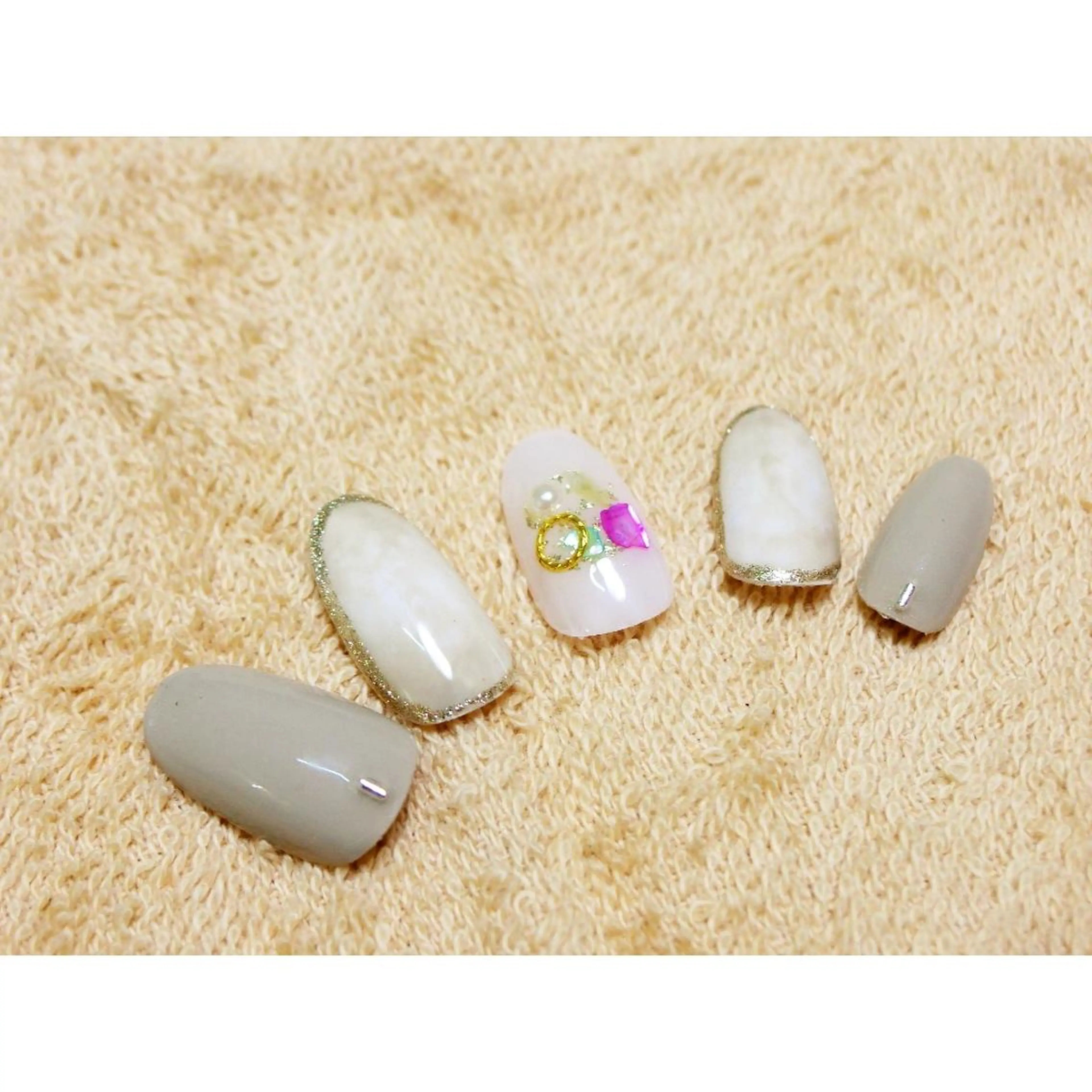 ネイル 痛ネイル/ワンホン/ フィルイン/長さだしのネイルデザイン