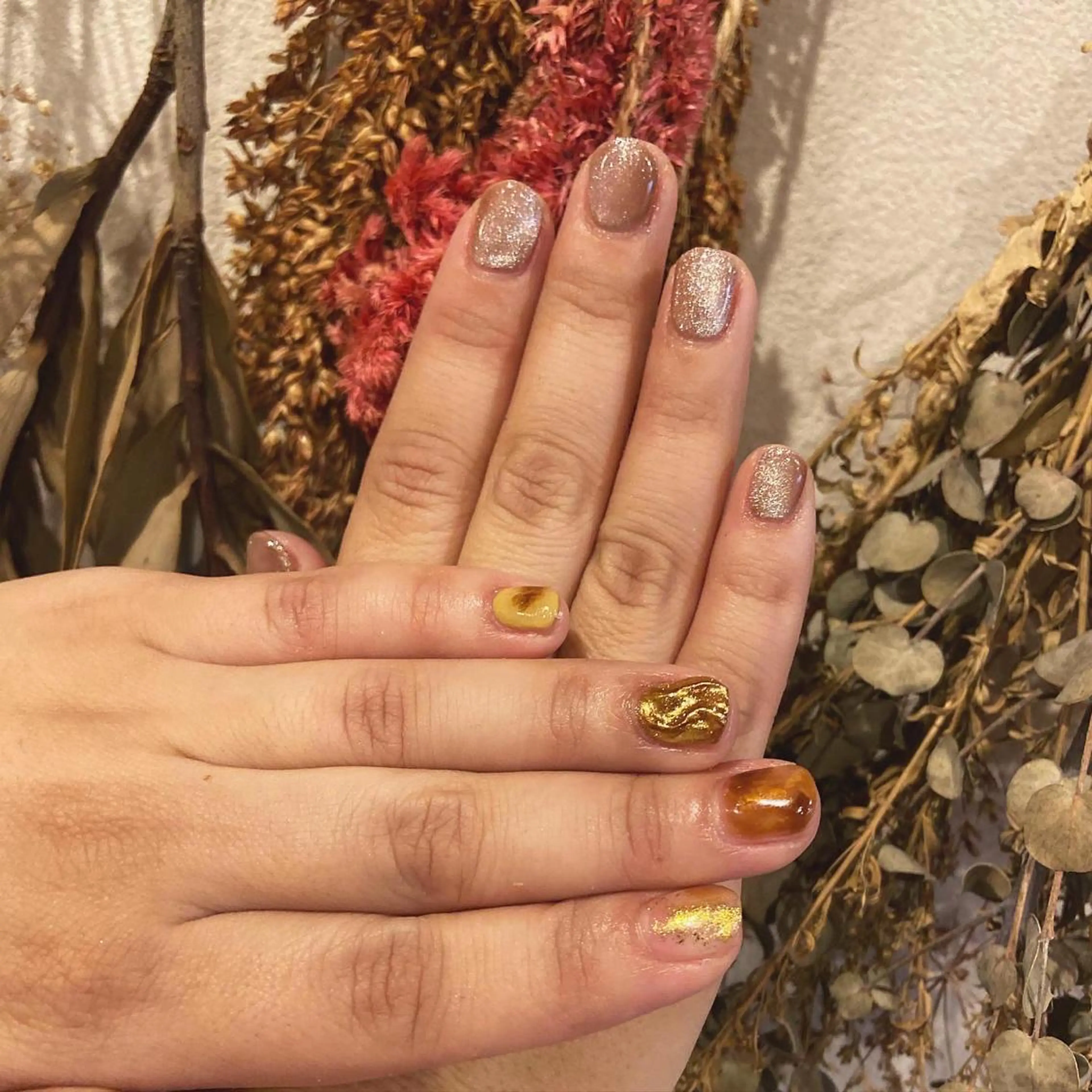 ネイル ミラーネイル ニュアンスネイル ショートネイル . unffのネイルデザイン