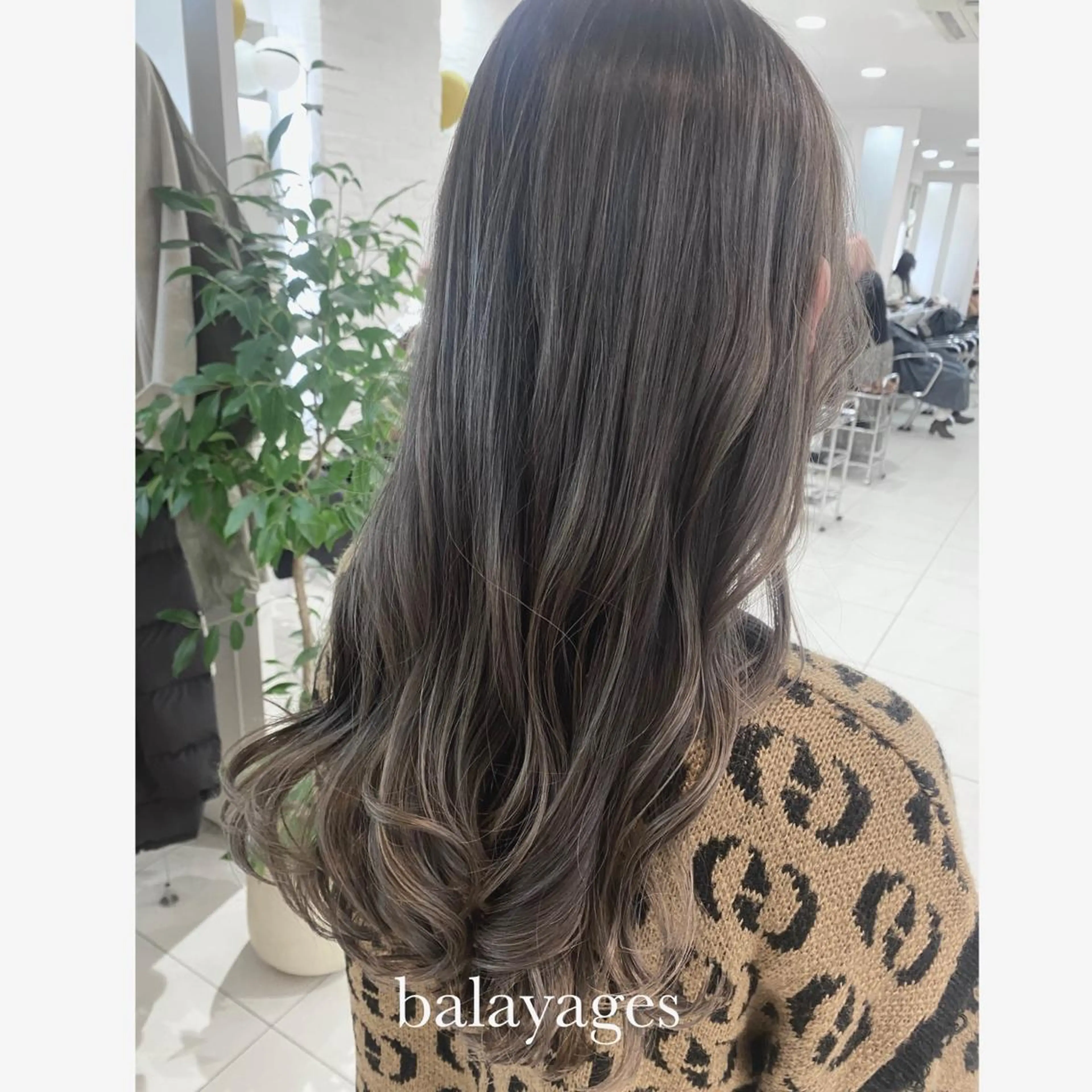 ロング カラー ヘアカラー Ida Akaneのヘアスタイル