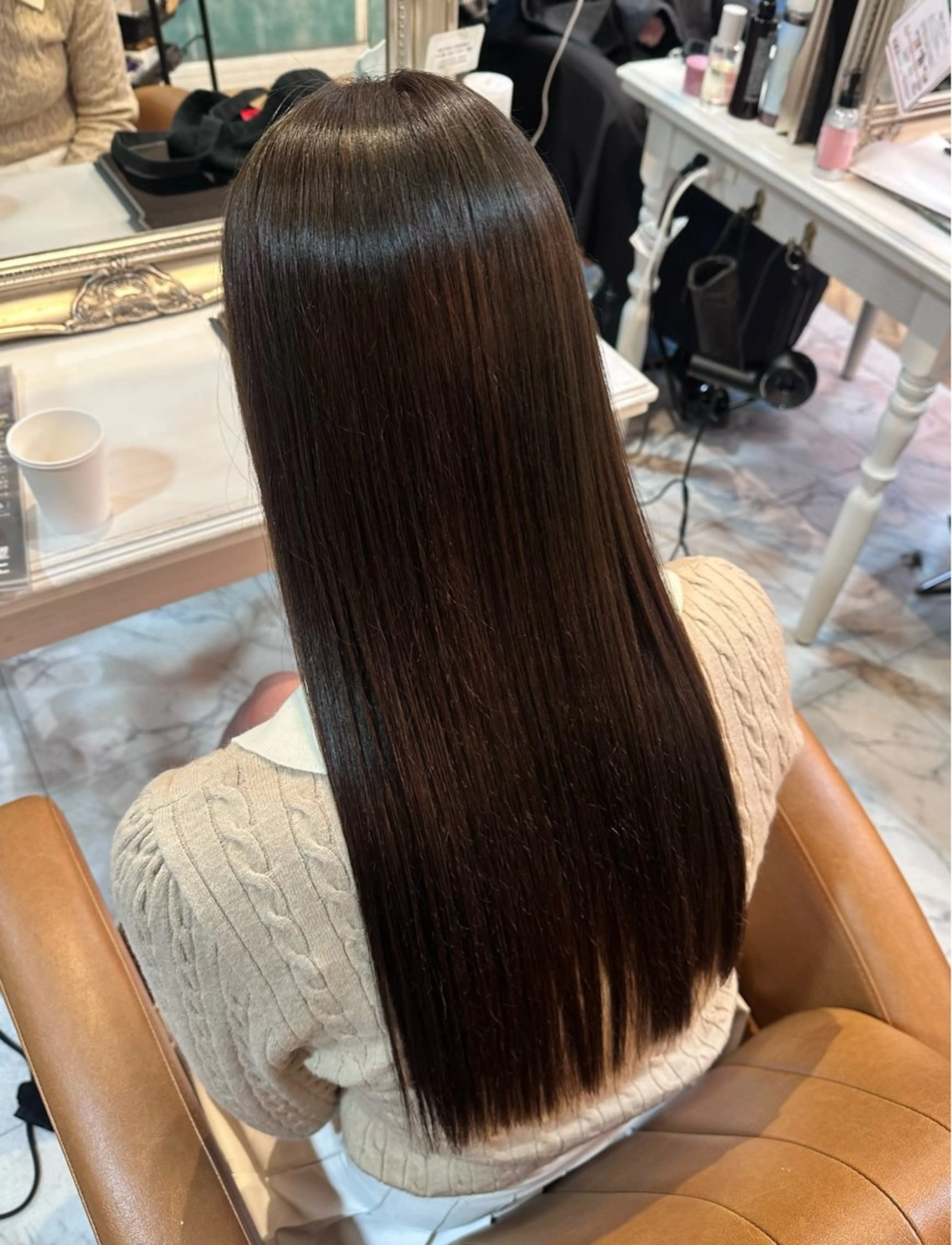 ロング カット ヘアカラー 縮毛矯正 トリートメント レイヤー/顔周り /ボブ/銀座/サラのヘアスタイル