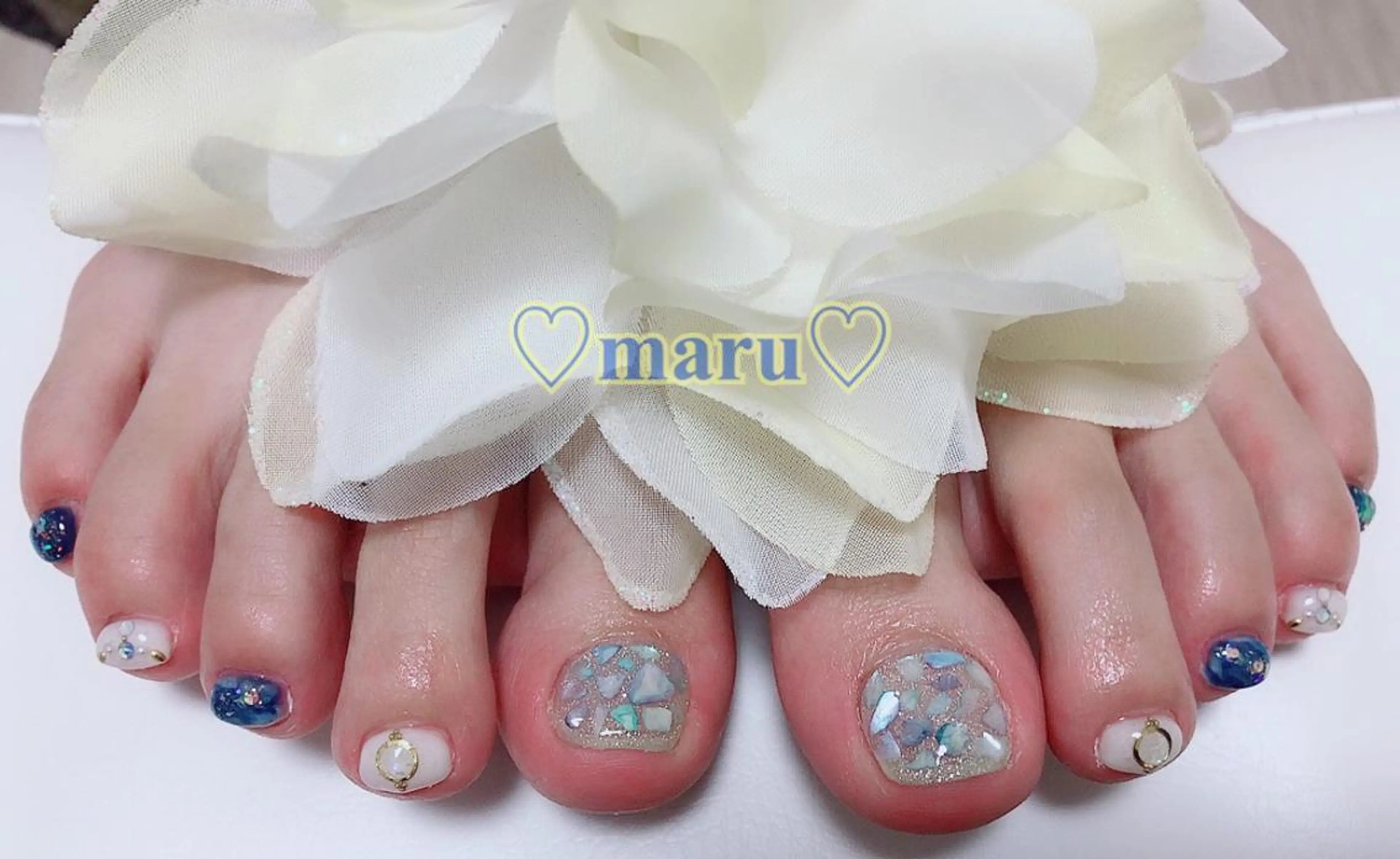 ネイル ハンドネイル フットネイル まるみ ♡のネイルデザイン