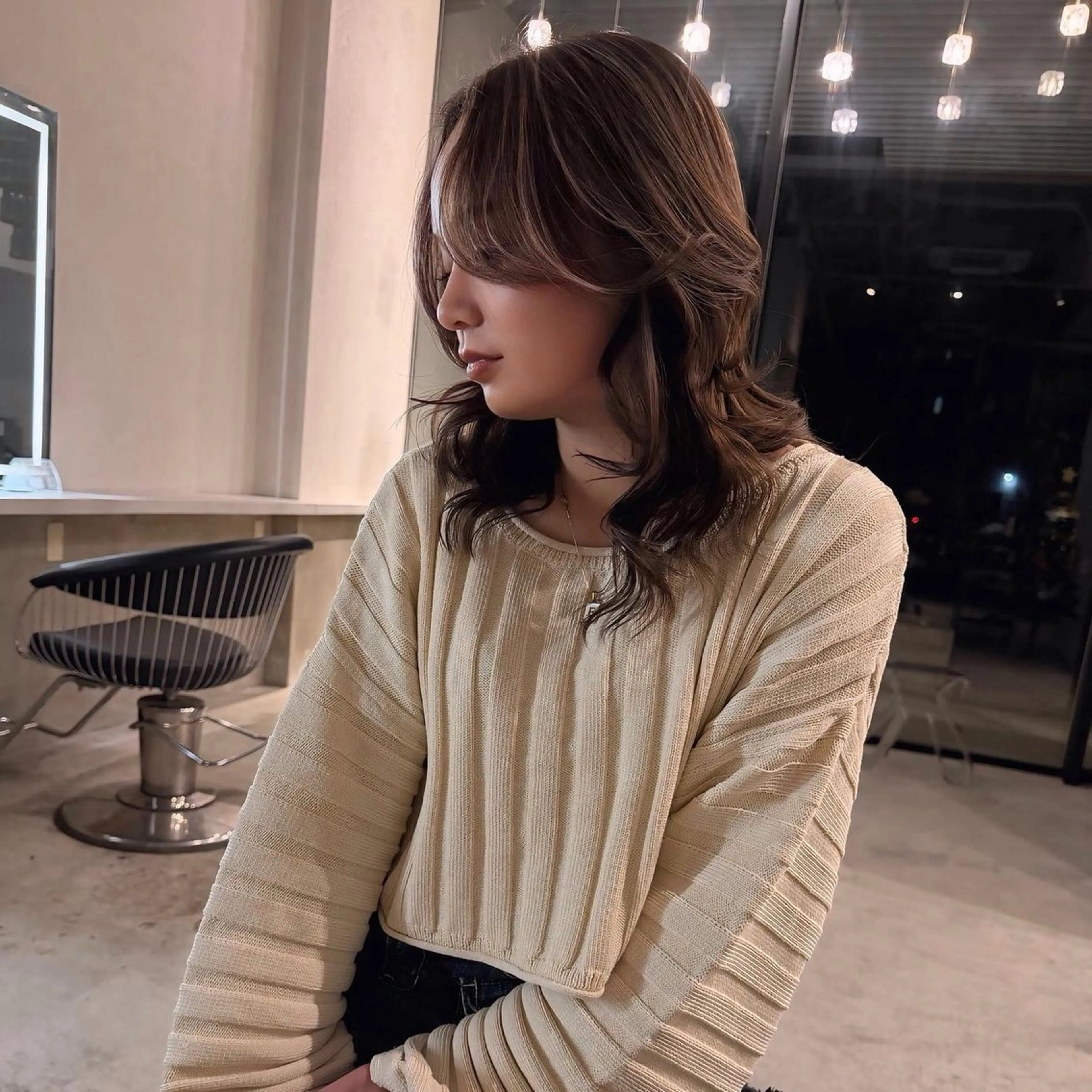 セミロング ハイライト トリートメント カット ヘアカラー トリートメント 【名古屋】 説明が丁寧な美容師のヘアスタイル