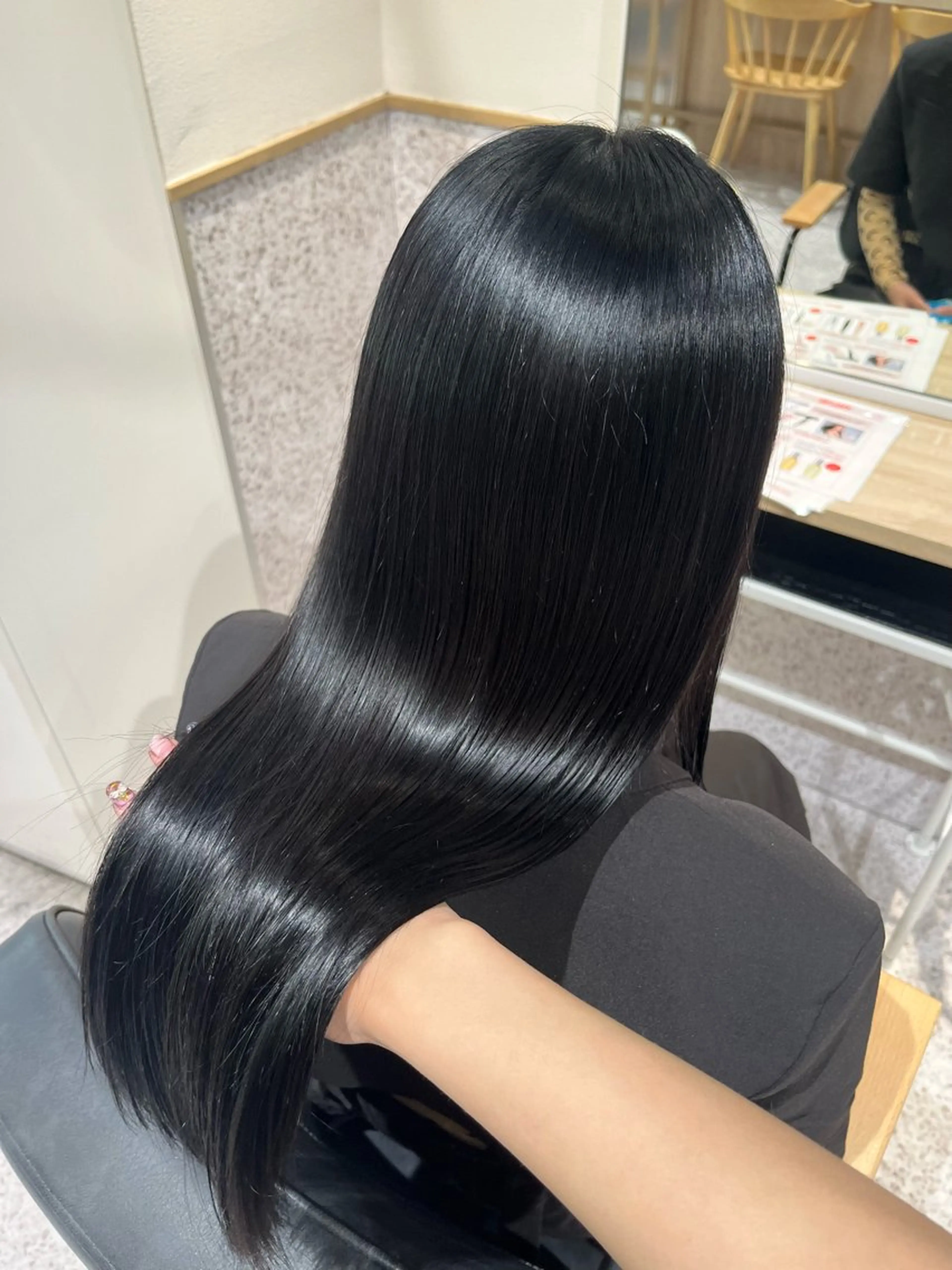 ロング カラー ダブルカラー イヤリングカラー ハイライトカラー ハイトーンカラー インナーカラー ヘアカラー 髪質改善&艶カラー/ ほんだあみ (♡)のヘアスタイル