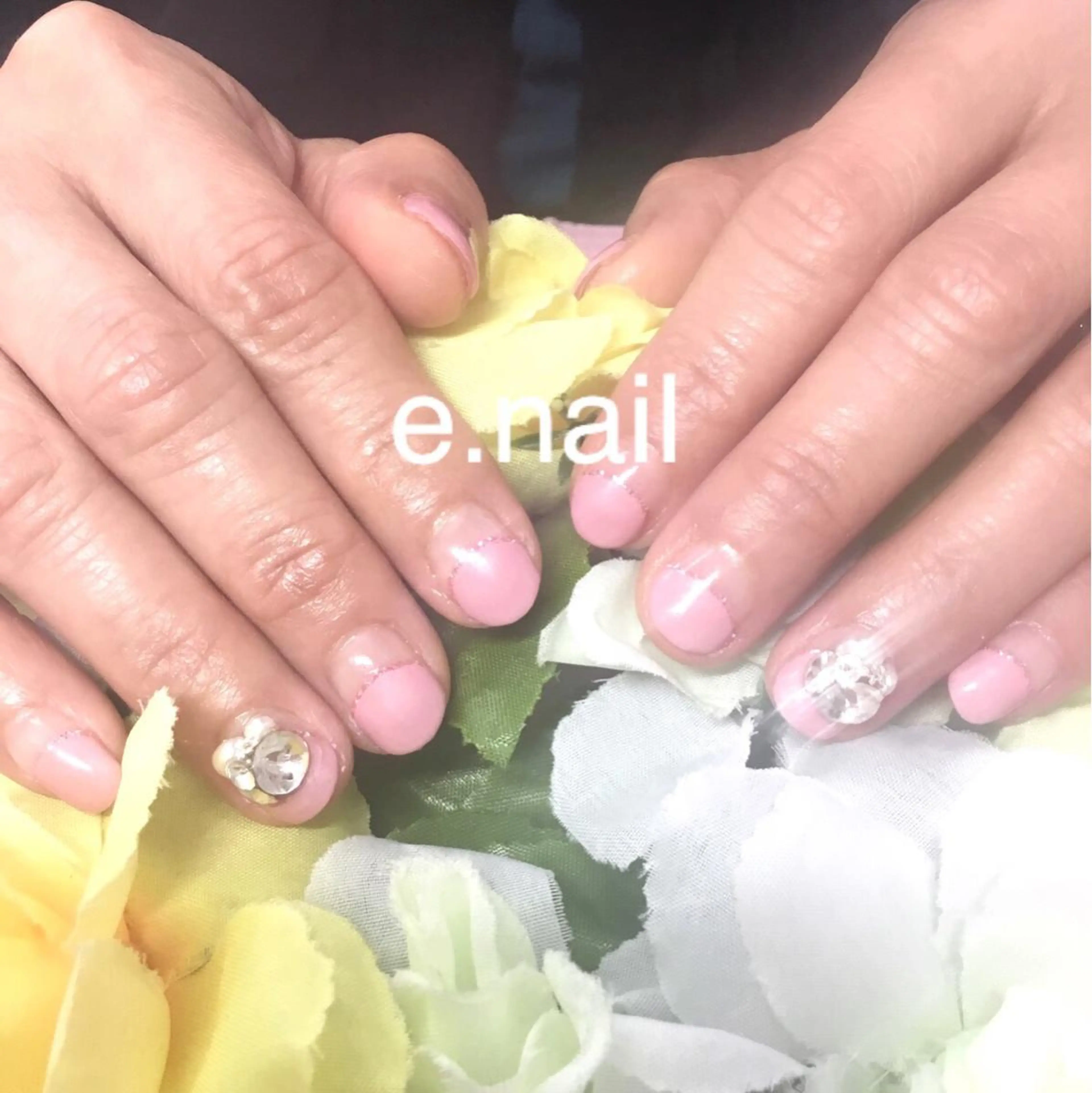 ネイル e.nail所属・和賀井 恵理のネイルデザイン