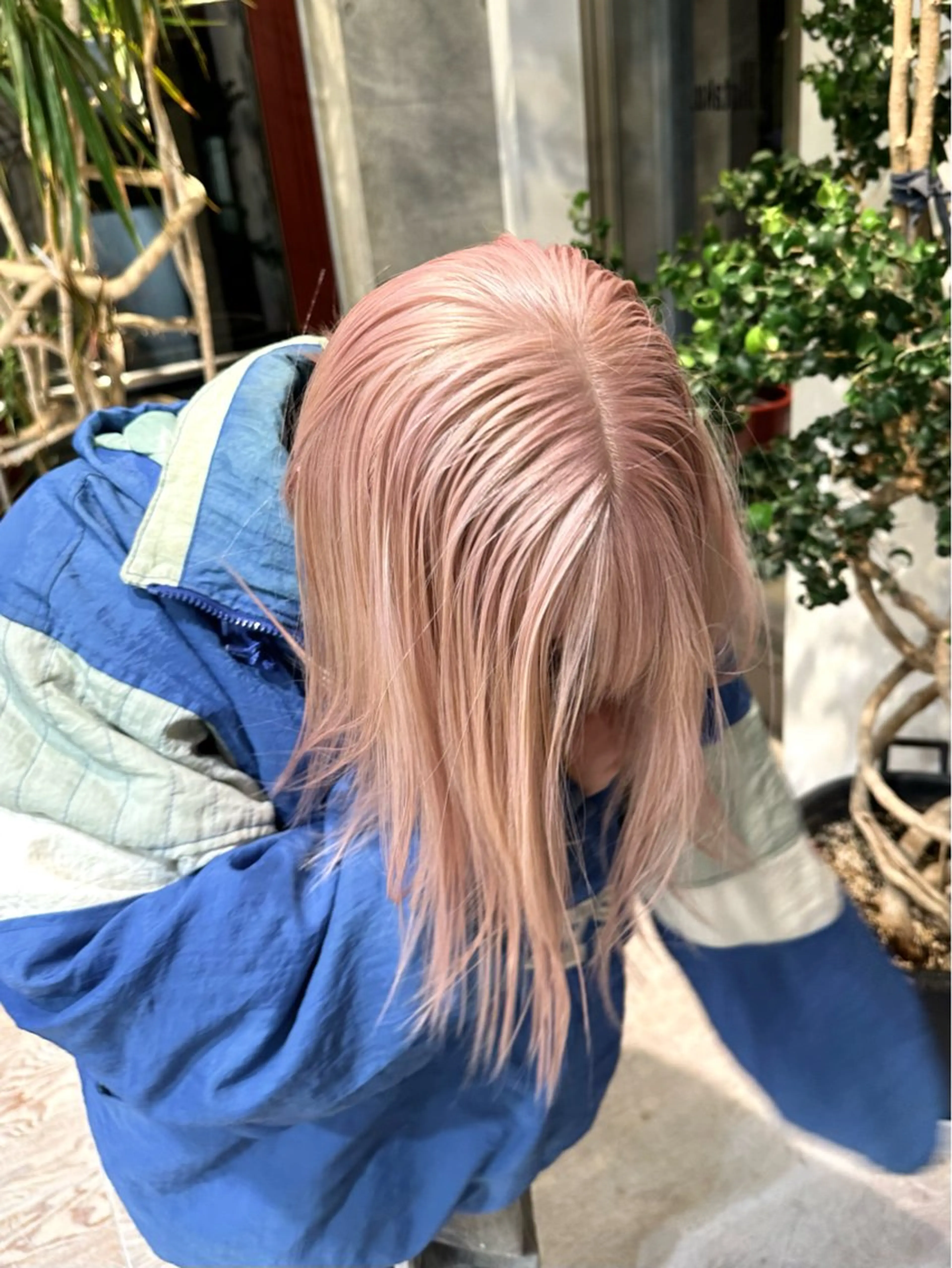 ミディアム カラー 抜きっぱなしブロンド ササキカズマのヘアスタイル