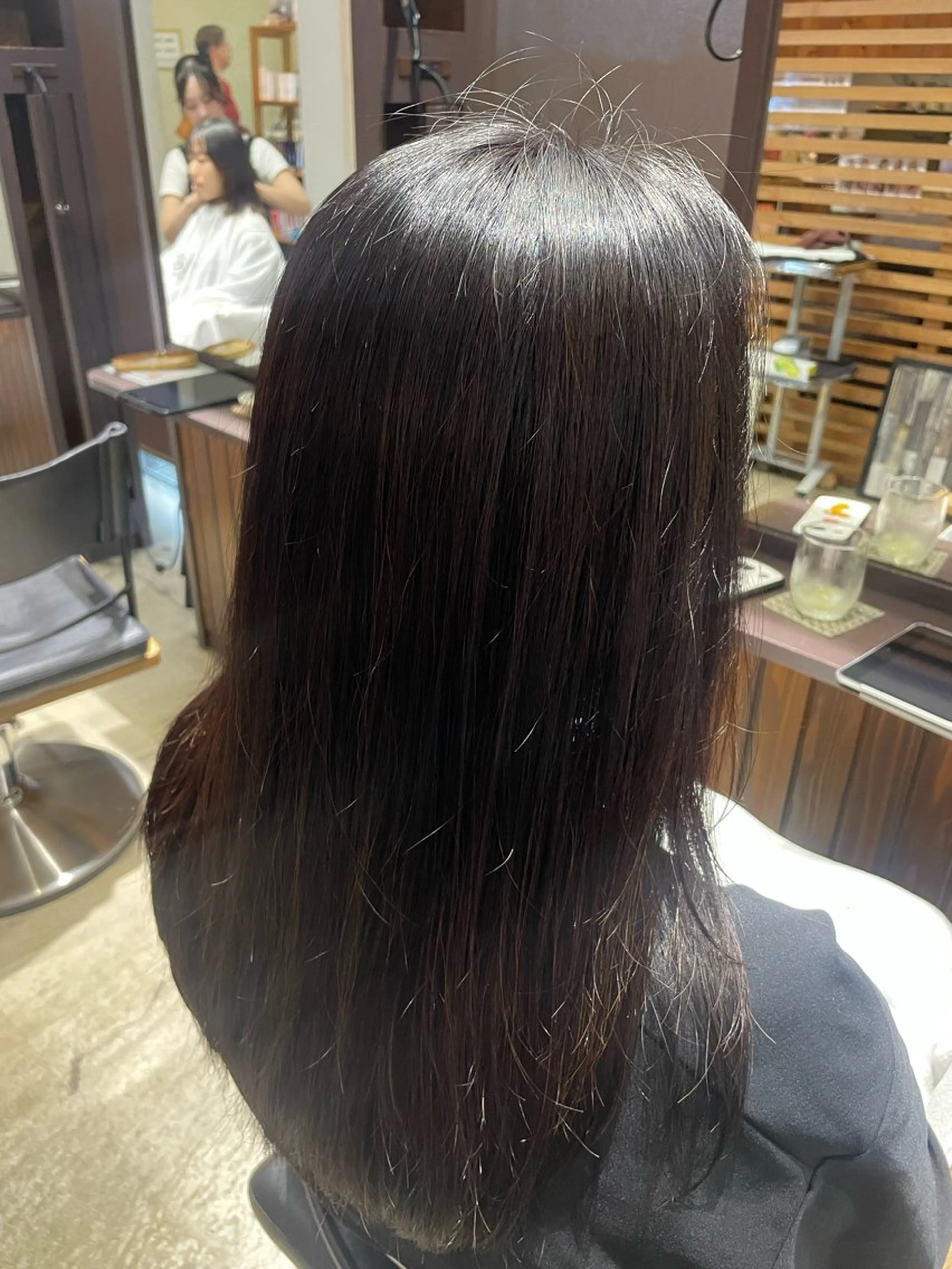 セミロング カラー アッシュ アッシュブラウン ブラウンカラー ash  takasaki所属・大塚 友茉のヘアスタイル