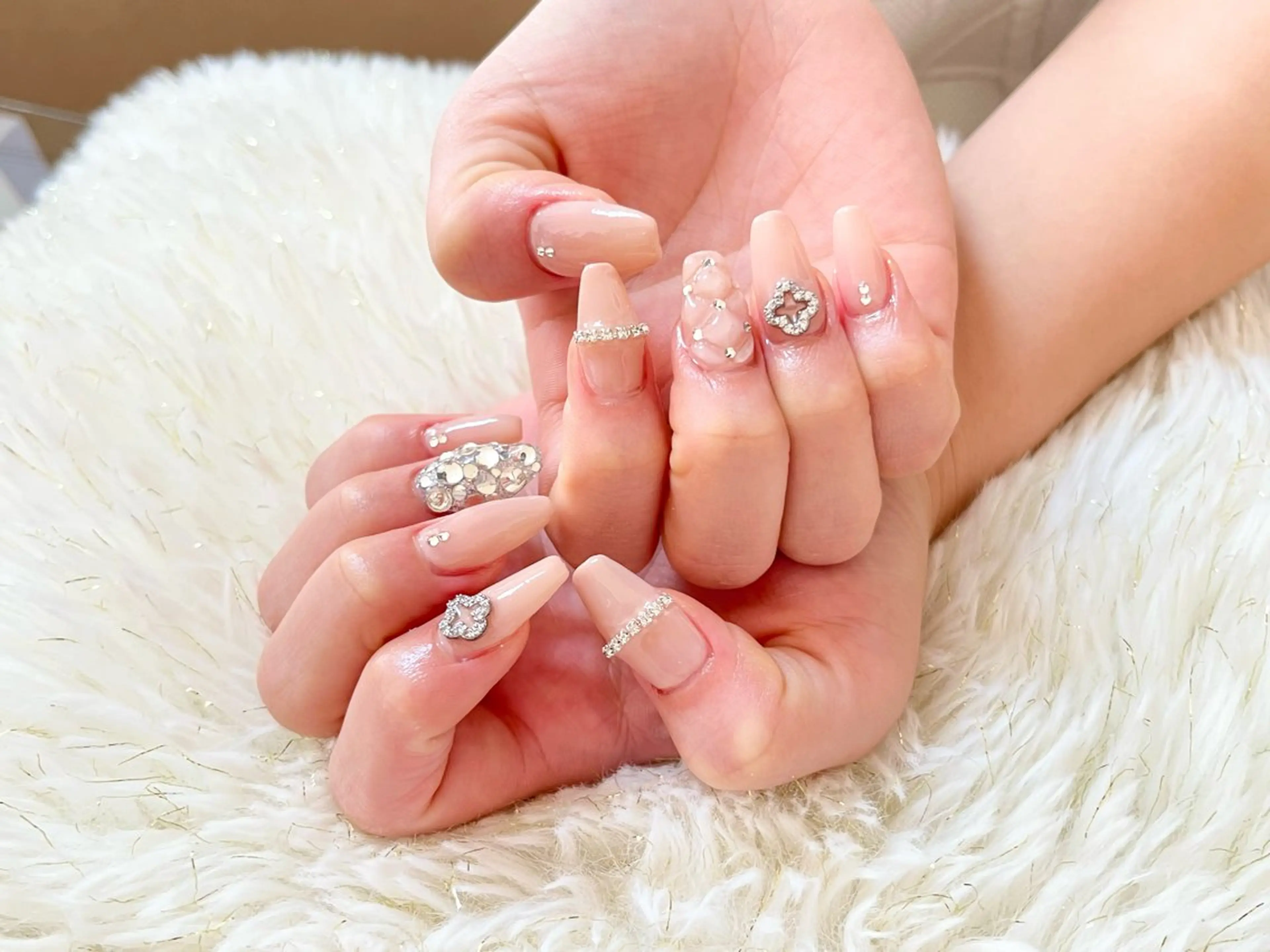 ネイル hohomi .のネイルデザイン