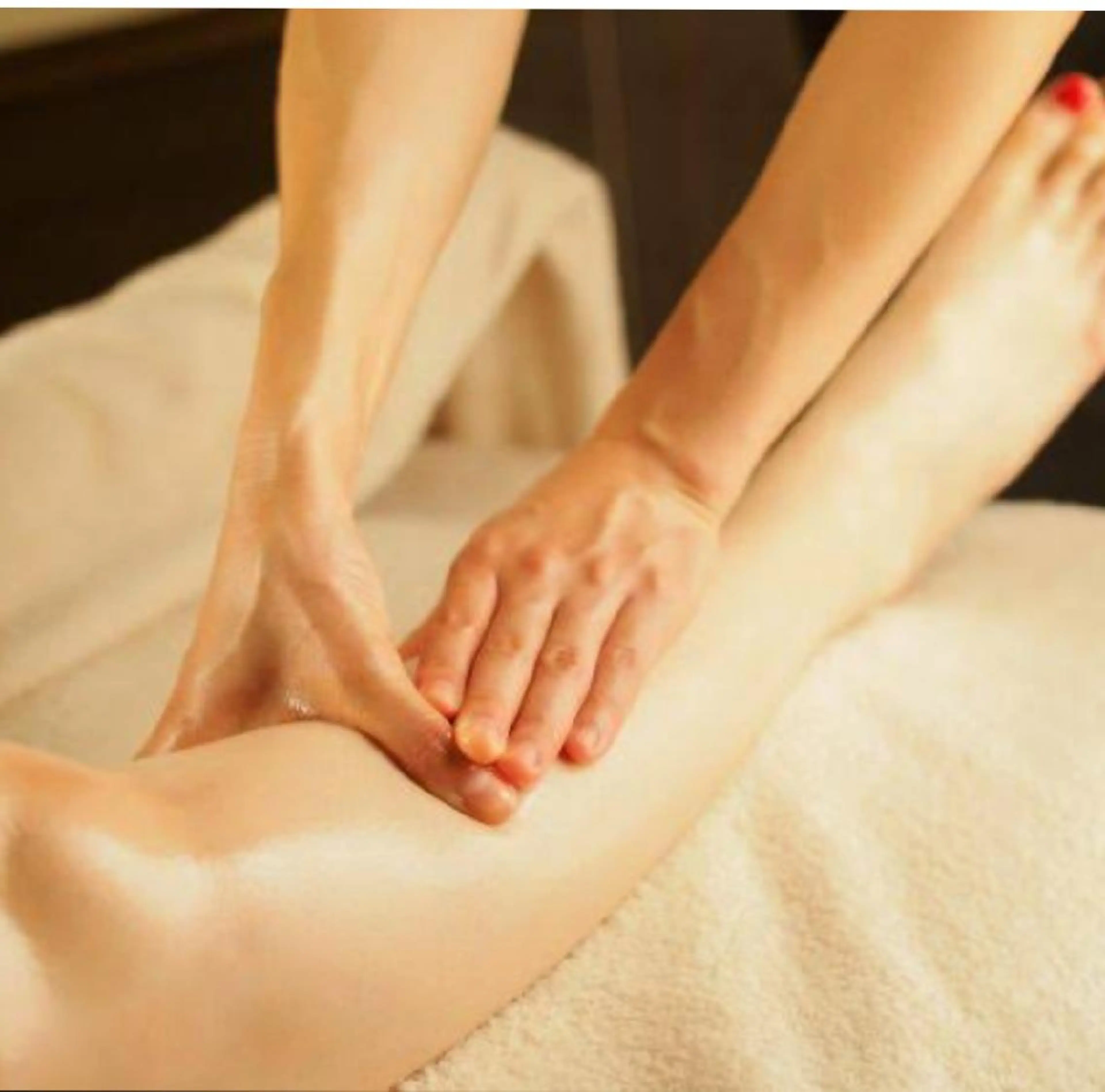 【１か月以内の再来の方】女性限定   全身リンパマッサージ+肩甲骨はがし+腸もみ+ヘッドスパ120分の写真