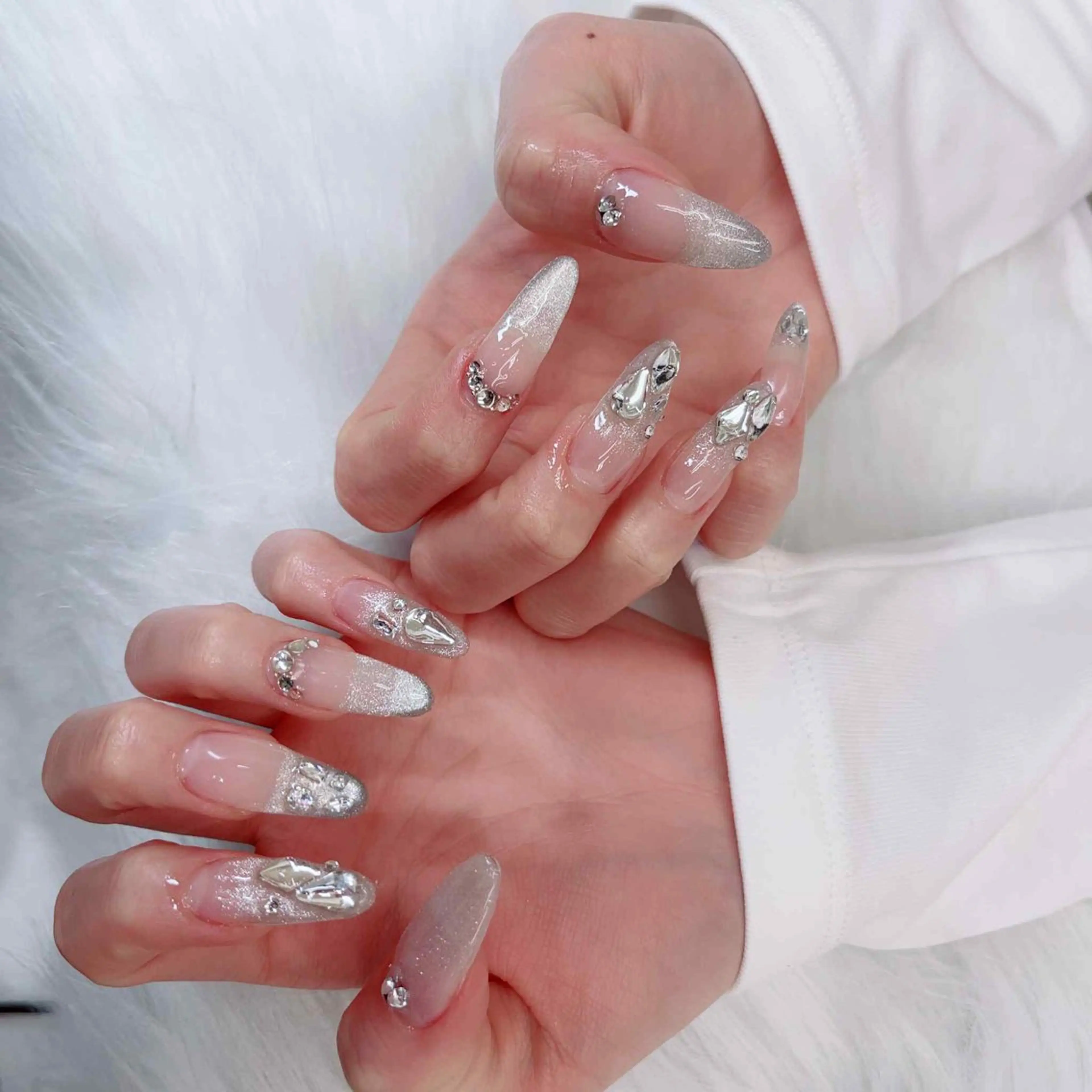 ネイル 長さ出し フレンチネイル ジェルネイル ガラスフレンチ 韓国ネイル ハンドネイル Minette nailHuongのネイルデザイン