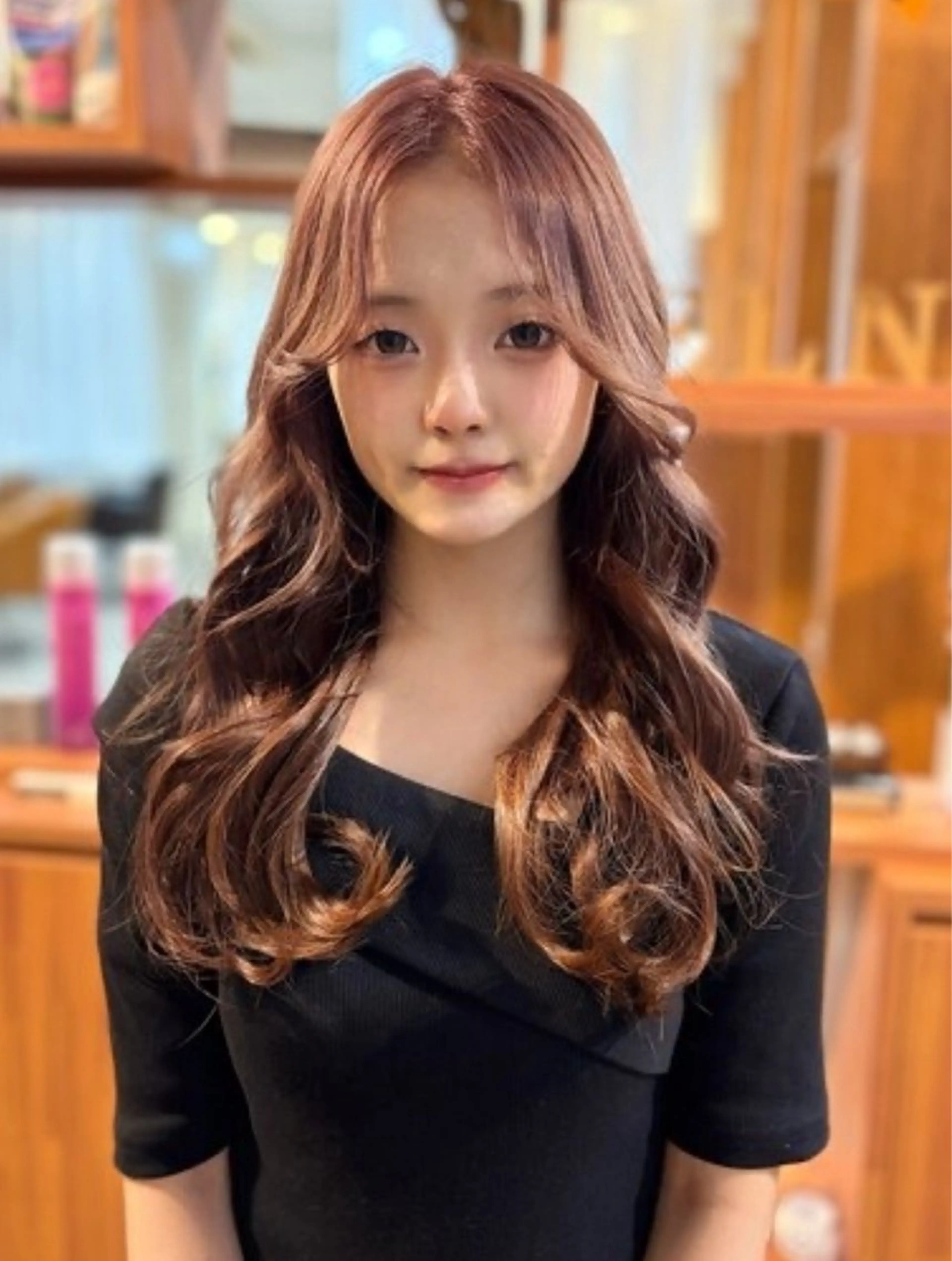 ロング 𝘈𝘐𝘙𝘐♡ レイヤーカットのヘアスタイル