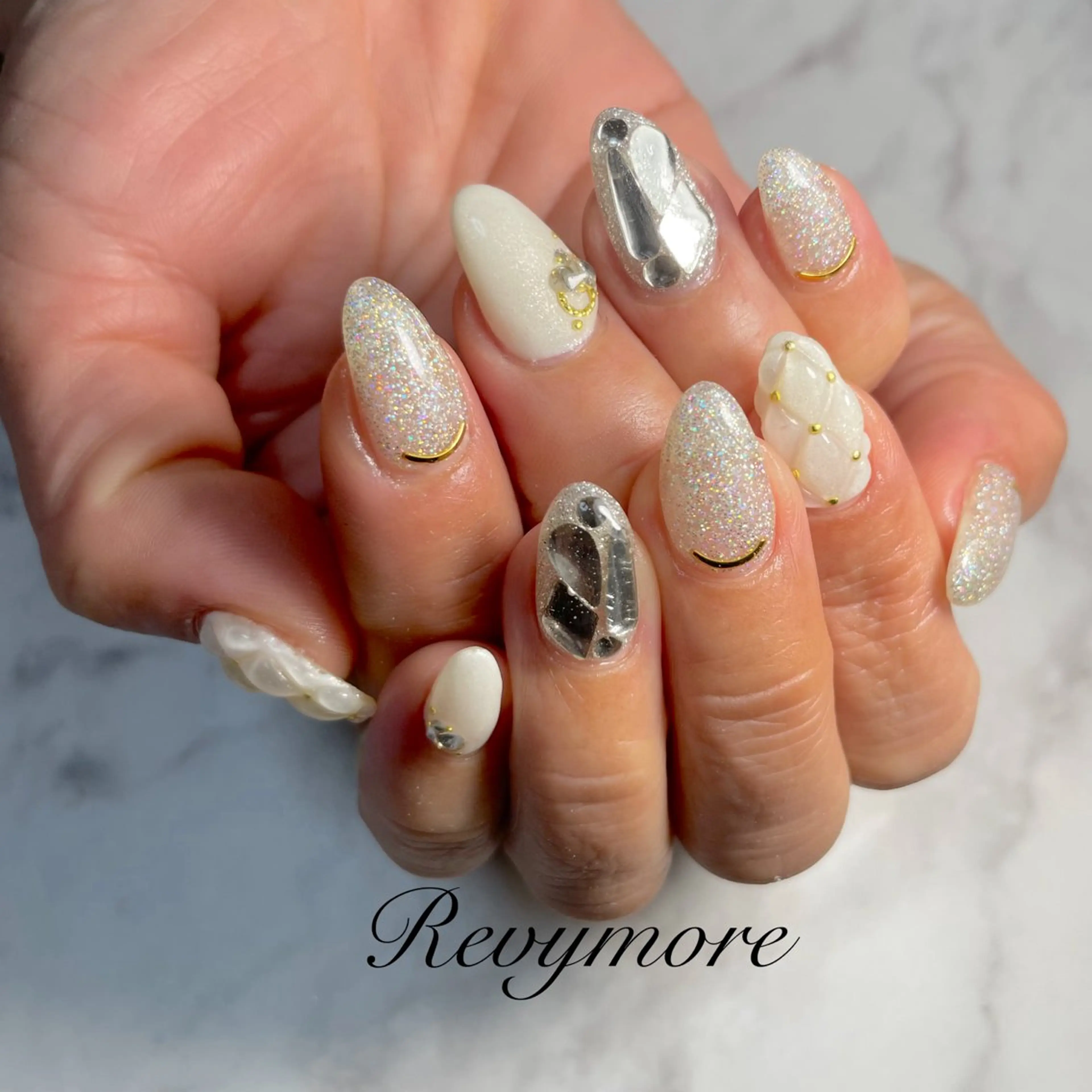 ネイル ジェルネイル 韓国ネイル ニュアンスネイル オフィスネイル シンプルネイル ハンドネイル nail salon Revymore所属・nail salon Revymoreのネイルデザイン