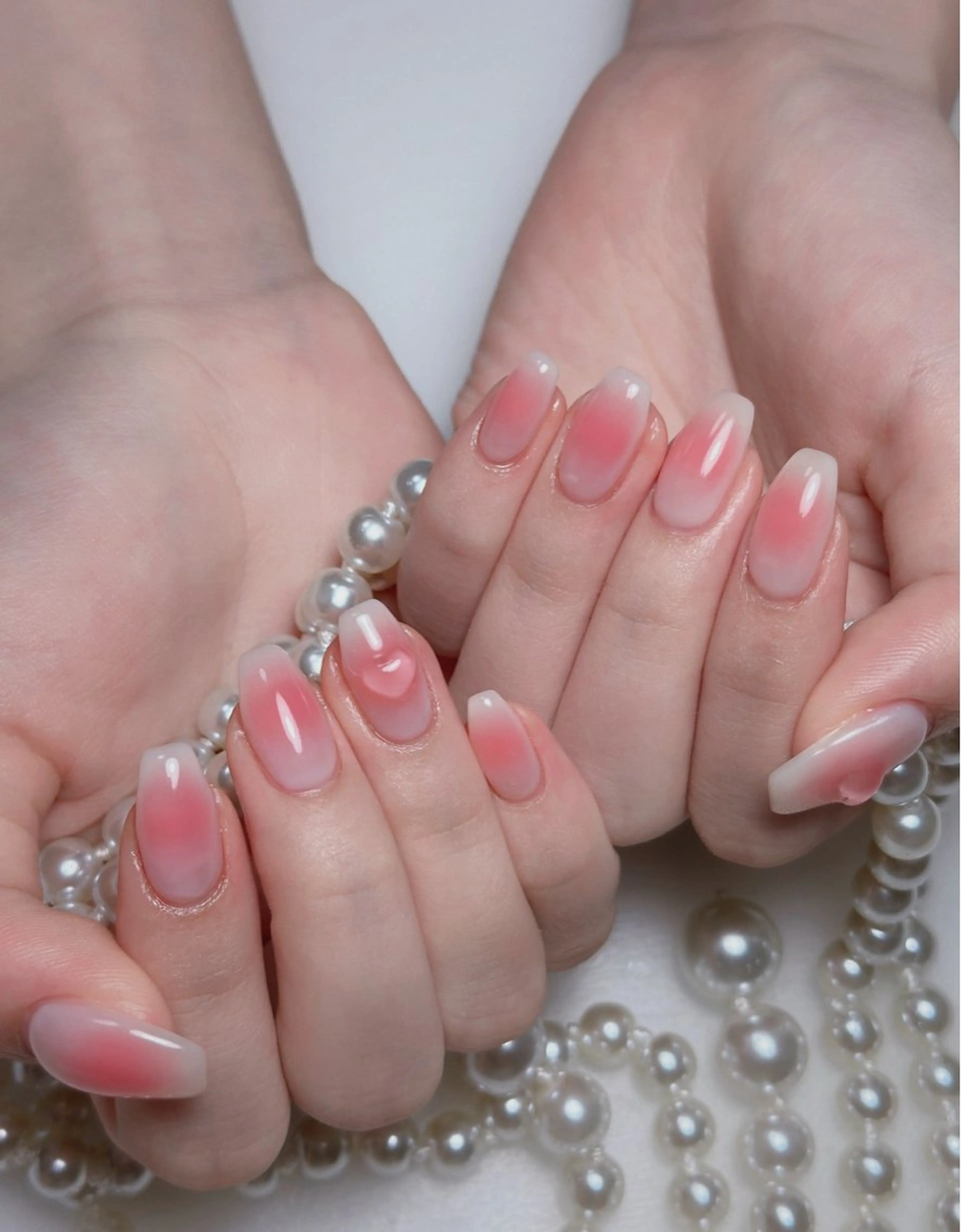 ネイル オーロラネイル 長さ出し フットネイル 韓国ネイル ラメ(グリッター) ハンドネイル 👍thumbs up nail👍のネイルデザイン