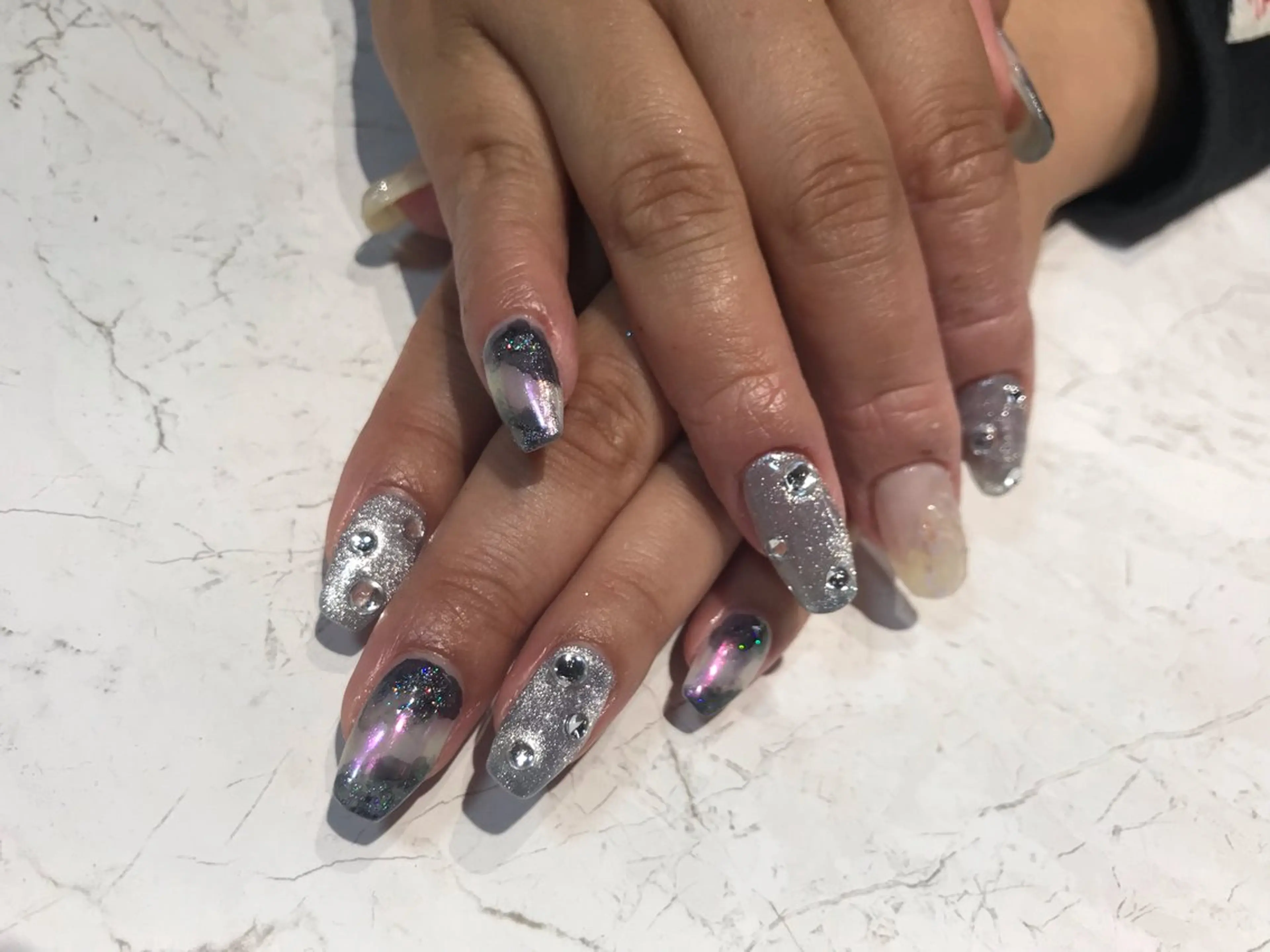 ネイル シルバー ハンドネイル ROCCO nailのネイルデザイン